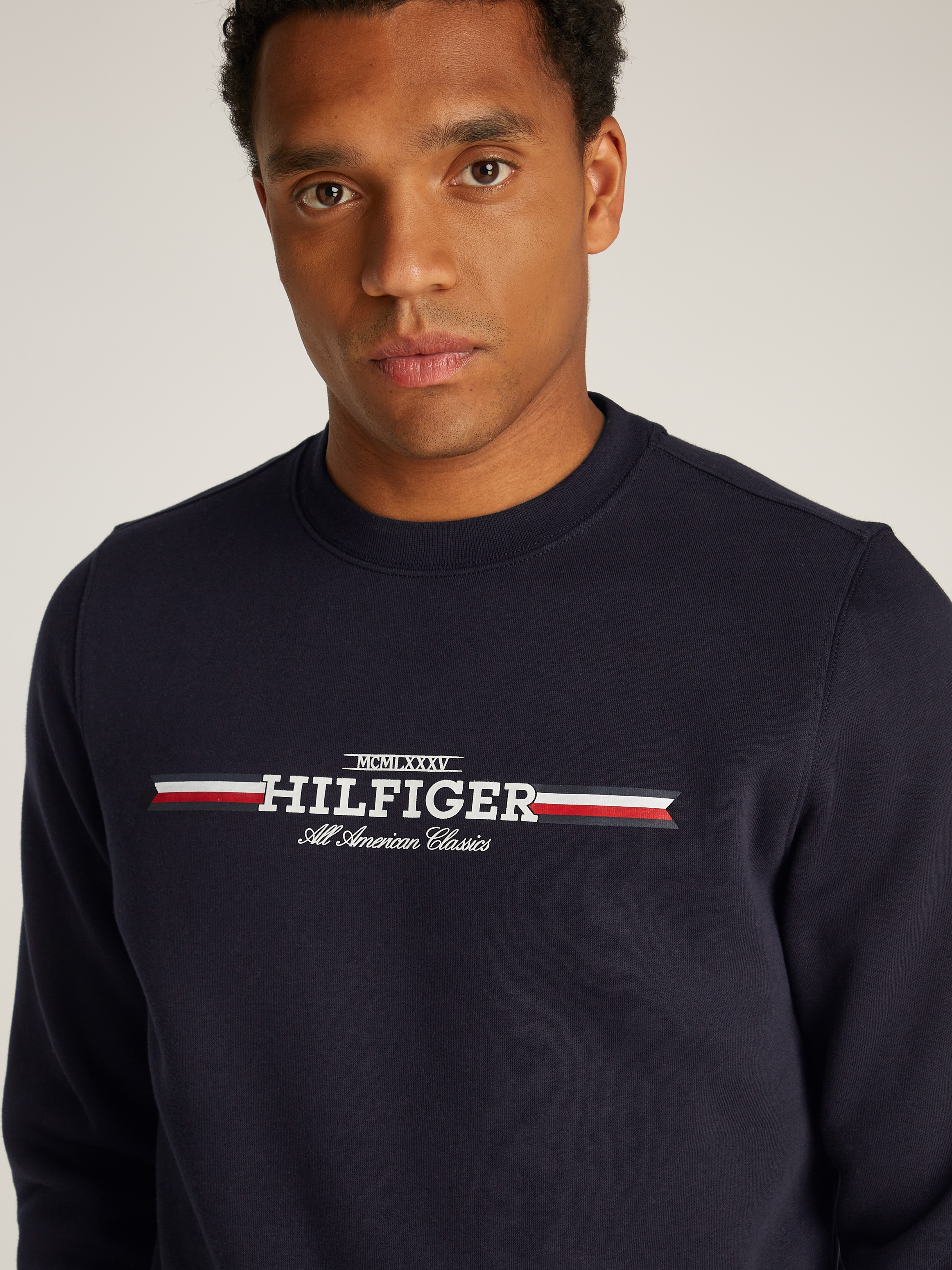 Tommy Hilfiger Sweatshirt »HILFIGER STRIPE SWEATSHIRT«, mit mehrfarbigen Print