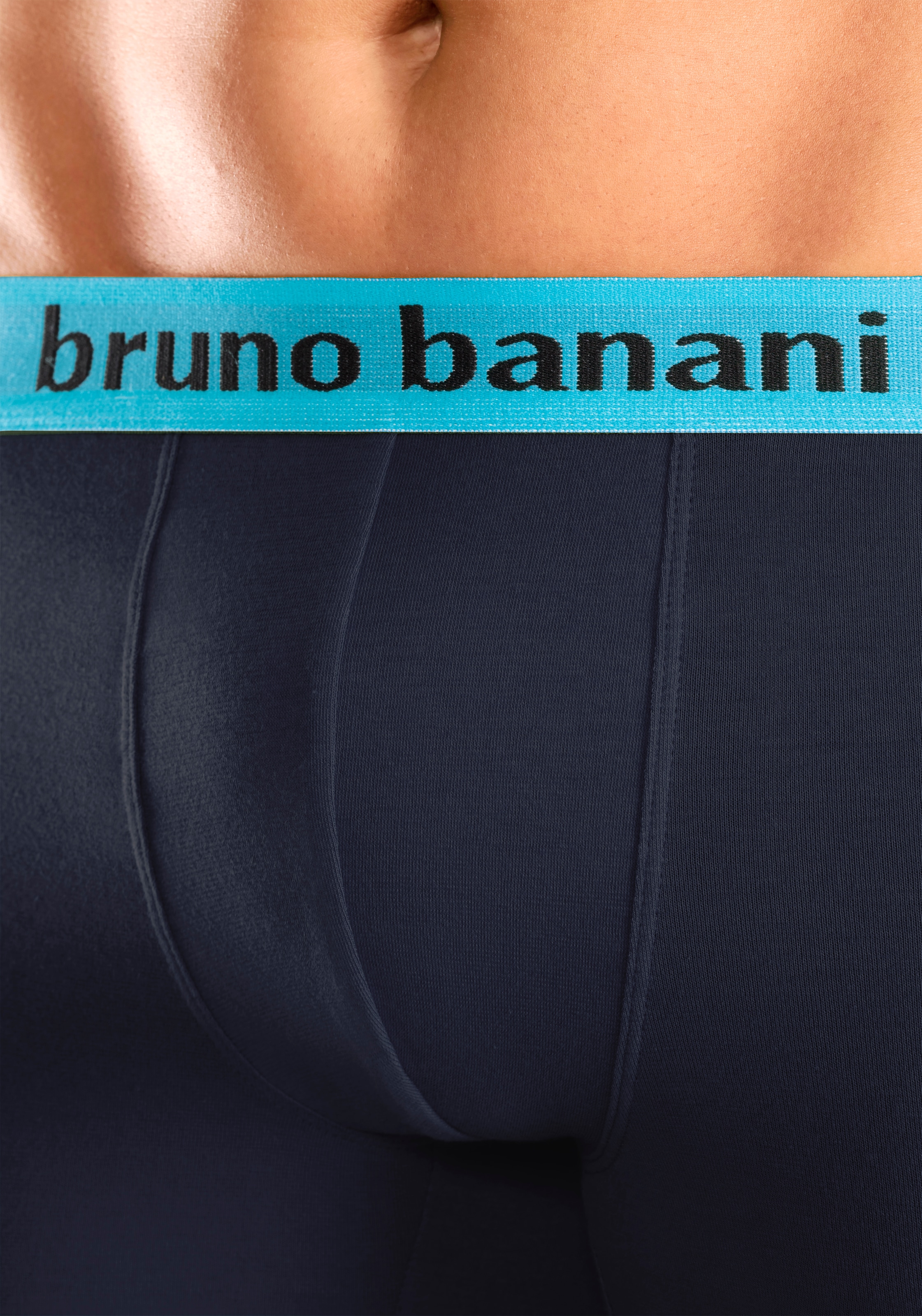 Bruno Banani Boxershorts, (Packung, 4 St.), in Hipster-Form mit Logo Webbund