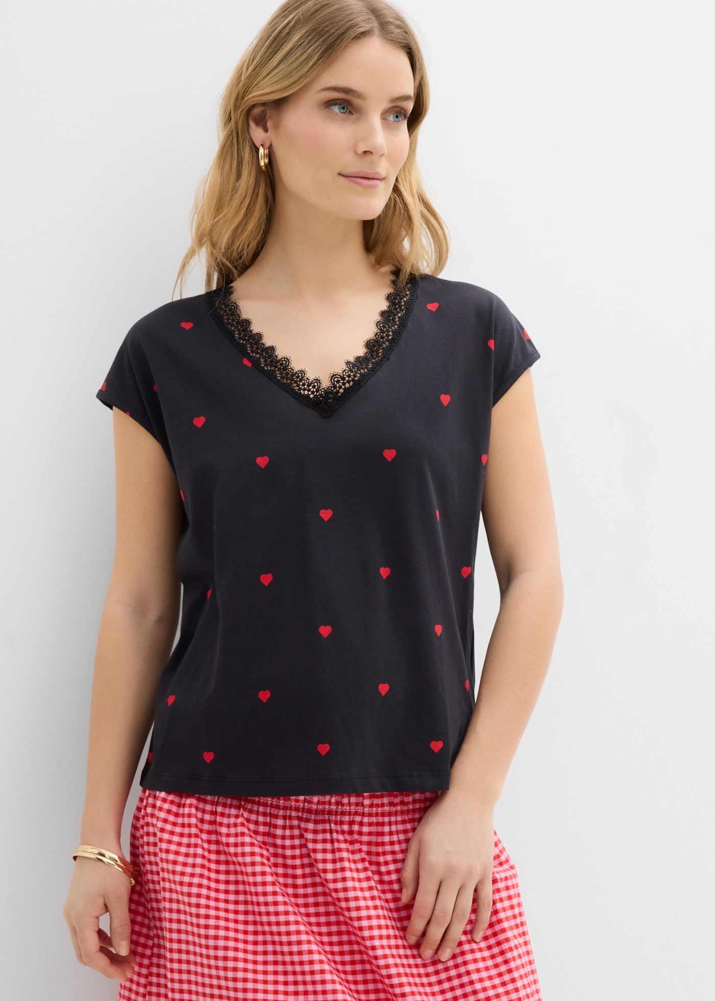 Image of bonprix T-Shirt mit V-Ausschnitt, lockerer Schnitt, aus Baumwolle