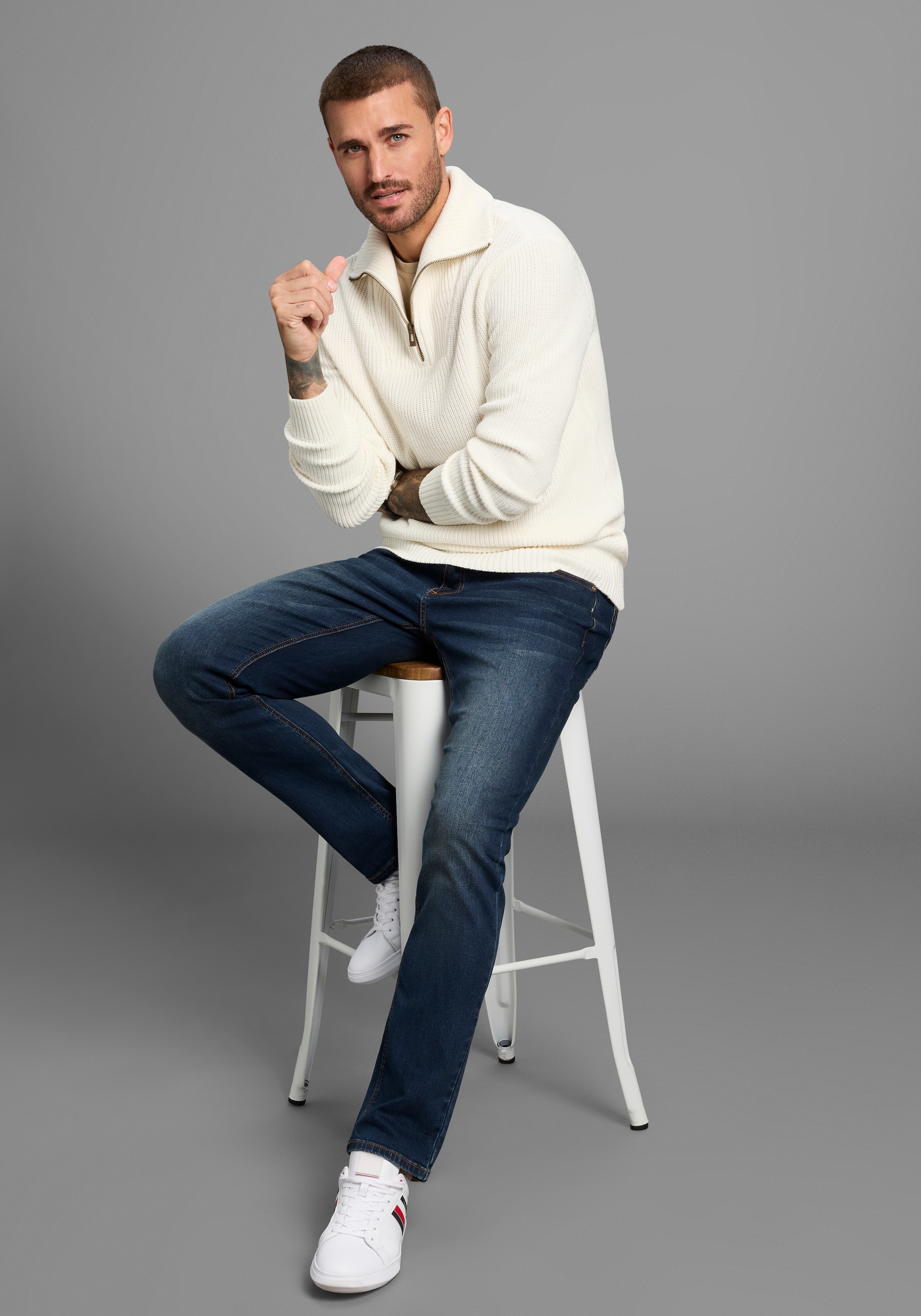 Bruno Banani Troyer modischer weiter Kragen