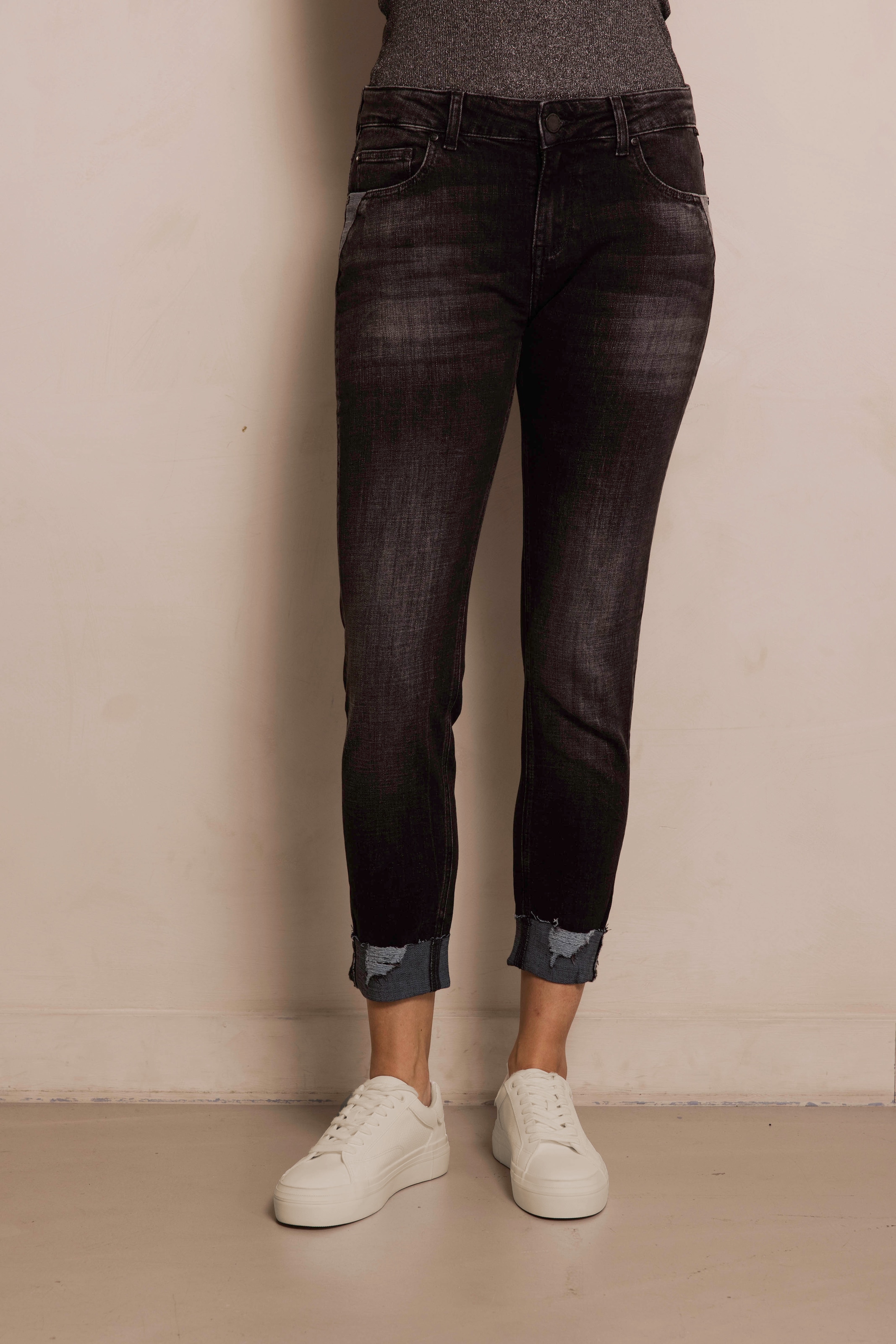 Image of Zhrill Skinny-fit-Jeans "ZHNOVA" mit Eingrifftaschen und Gesässtaschen, mit Stretch