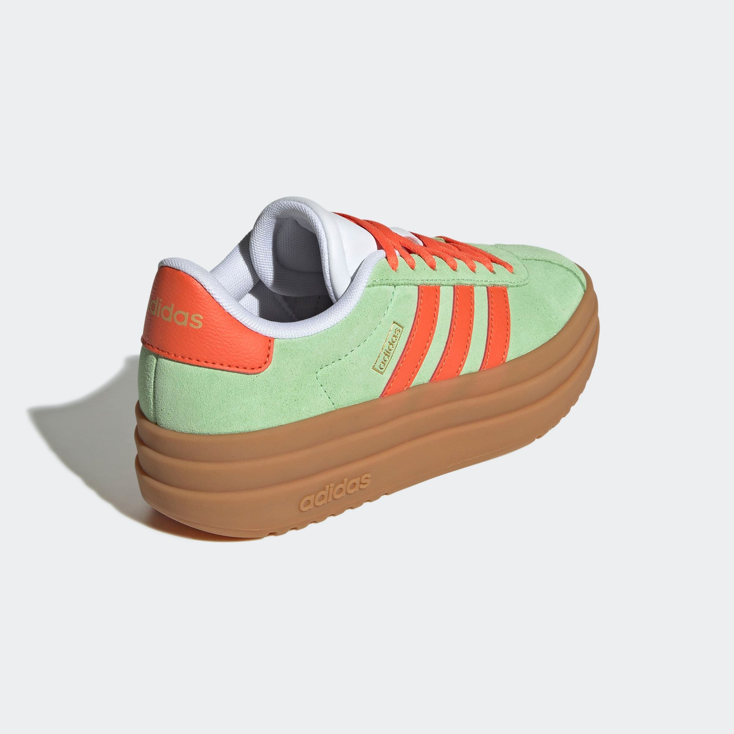 adidas Sportswear Plateausneaker »VL COURT BOLD LIFESTYLE KIDS«, Design auf den Spuren des adidas Gazelle Bold
