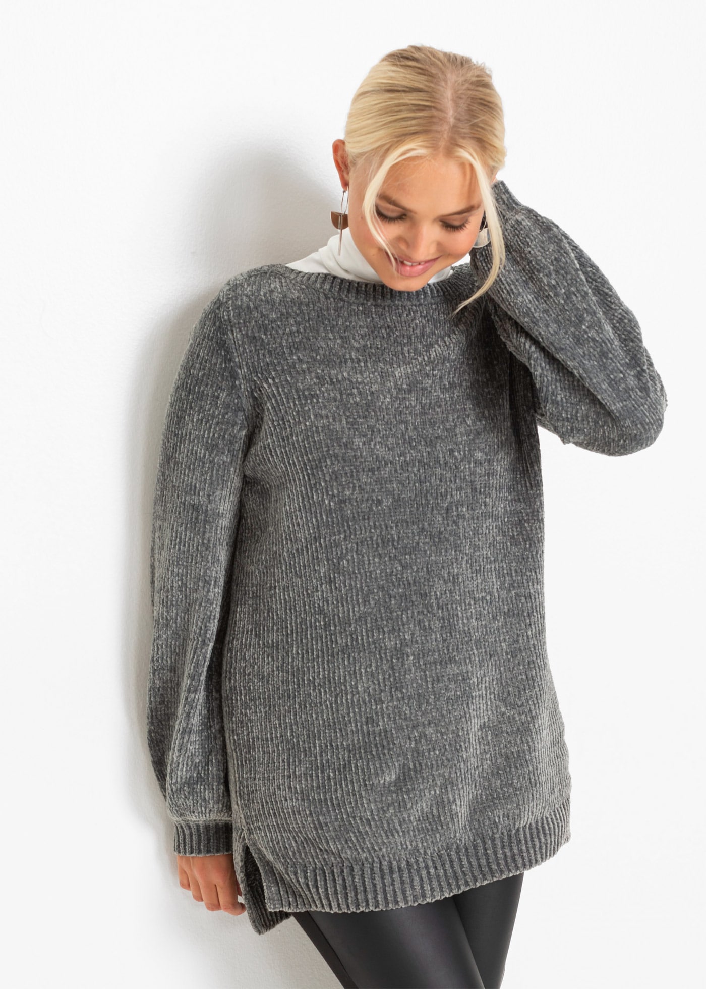 Image of bonprix Longpullover "Chenille-Longpullover" aus Chenille, mit breitem U-Boot-Ausschnitt, hinten etwas länger