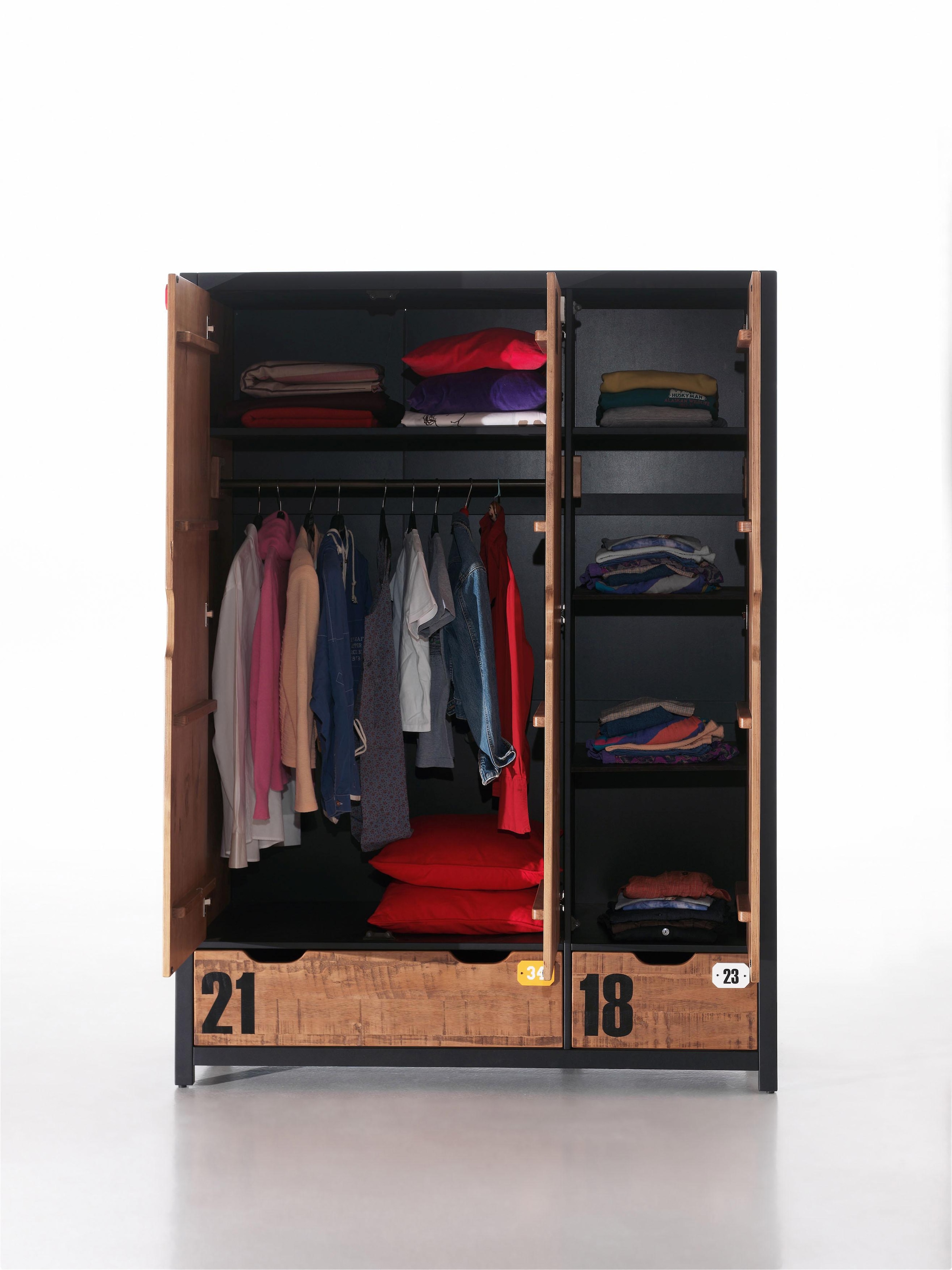 Vipack Kleiderschrank »Alex«, aus teilmassiver Kiefer und MDF in 2 Breiten