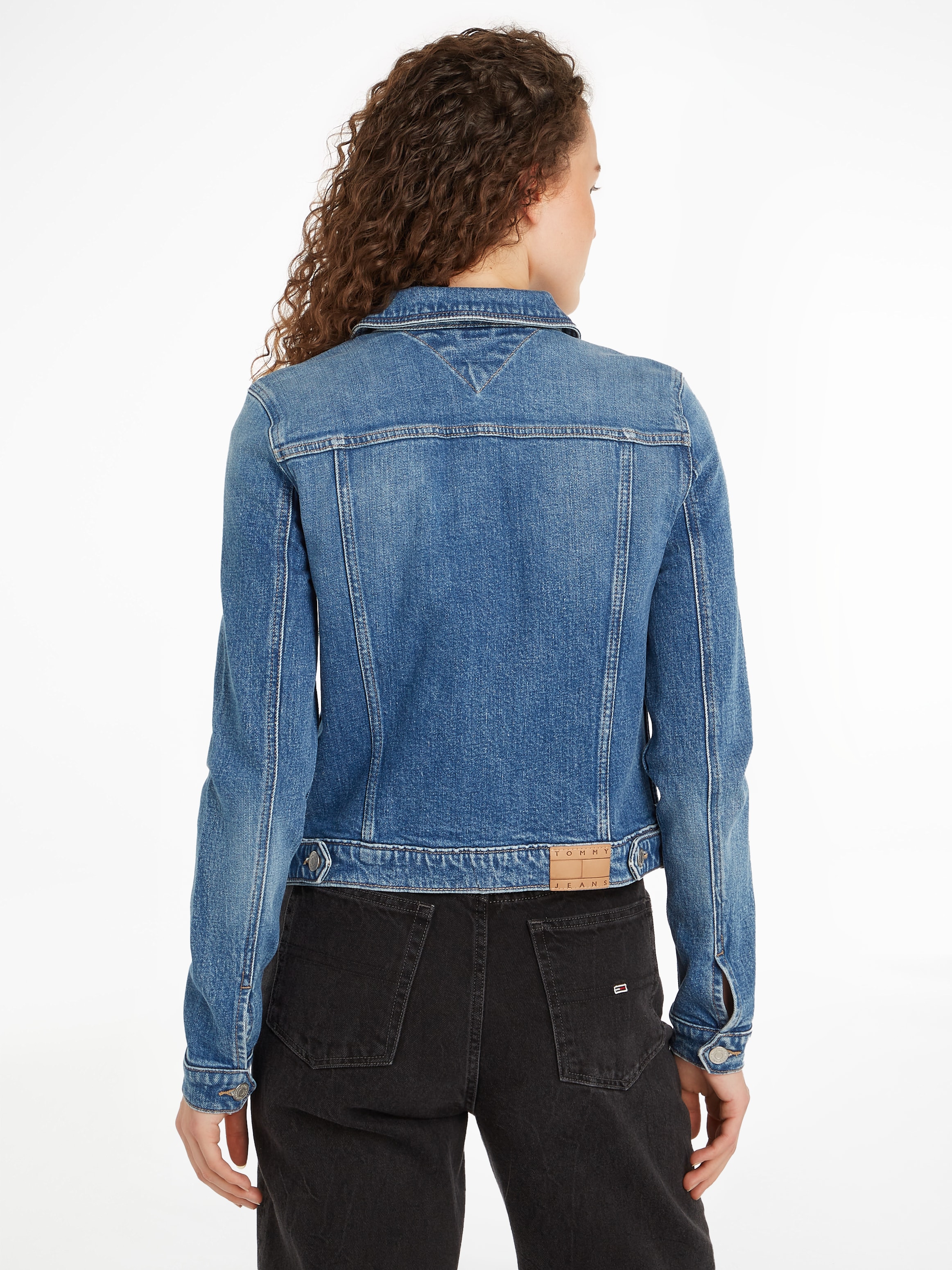 Tommy Jeans Jeansjacke »VIVIANNE SKN JACKET CH8132«, mit Tommy Jeans Markenlabel