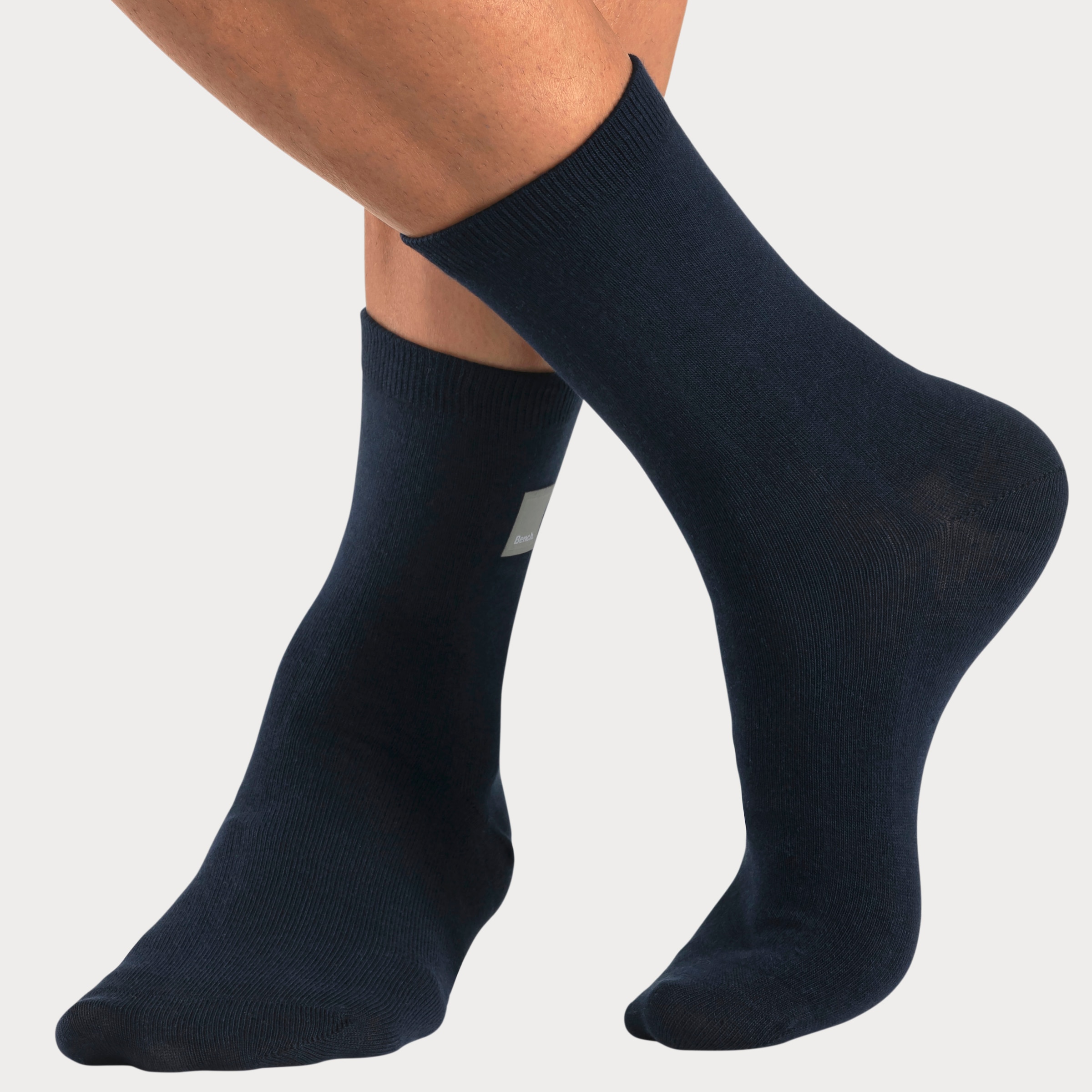 Bench. Basicsocken, (Packung, 4 Paar), mit Weblabel