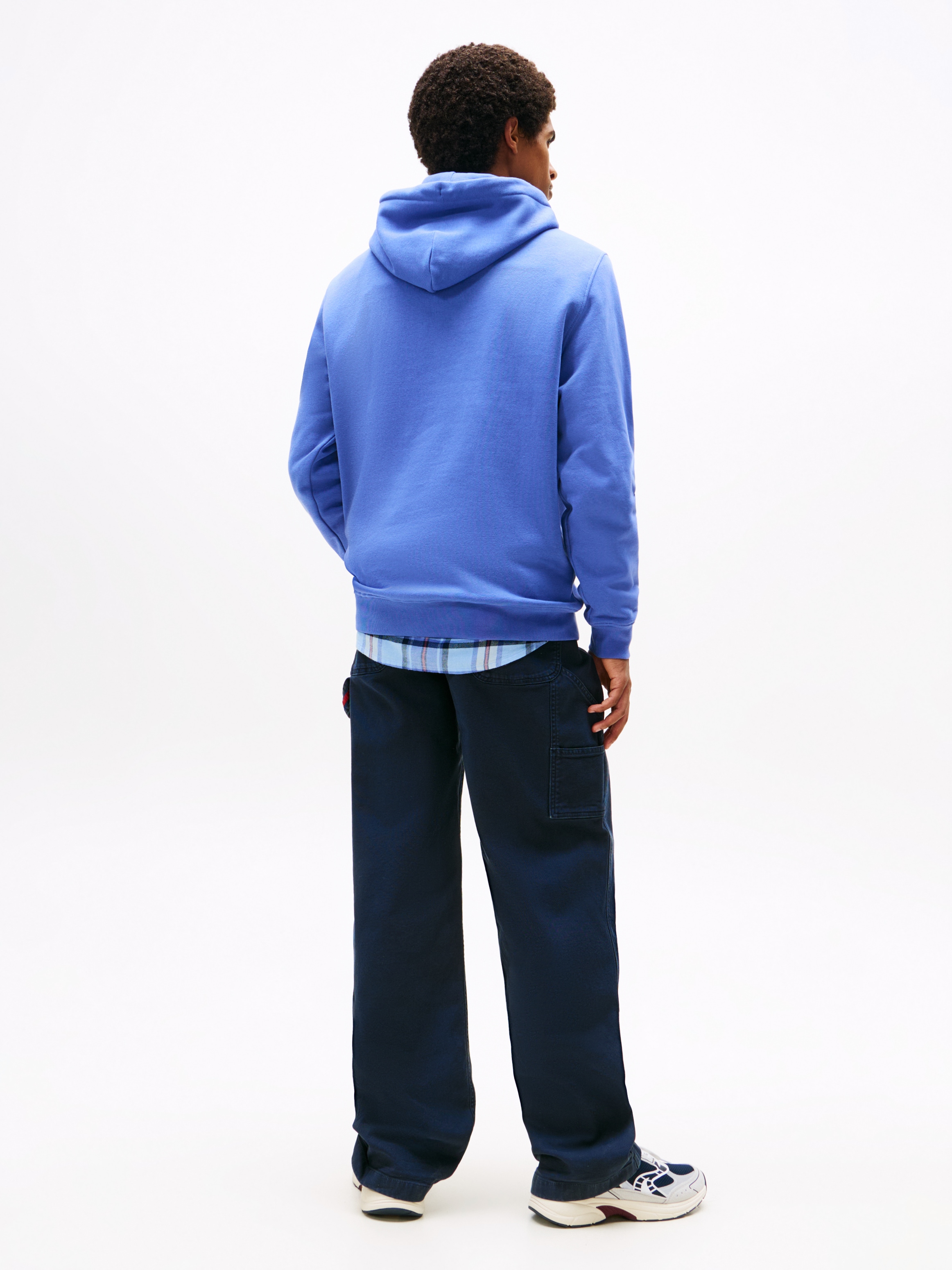 Tommy Jeans Sweatshirt »TJM REG ESSENTIAL FLAG HOOD EXT«, mit bedruckten Markenlogo auf Brusthöhe