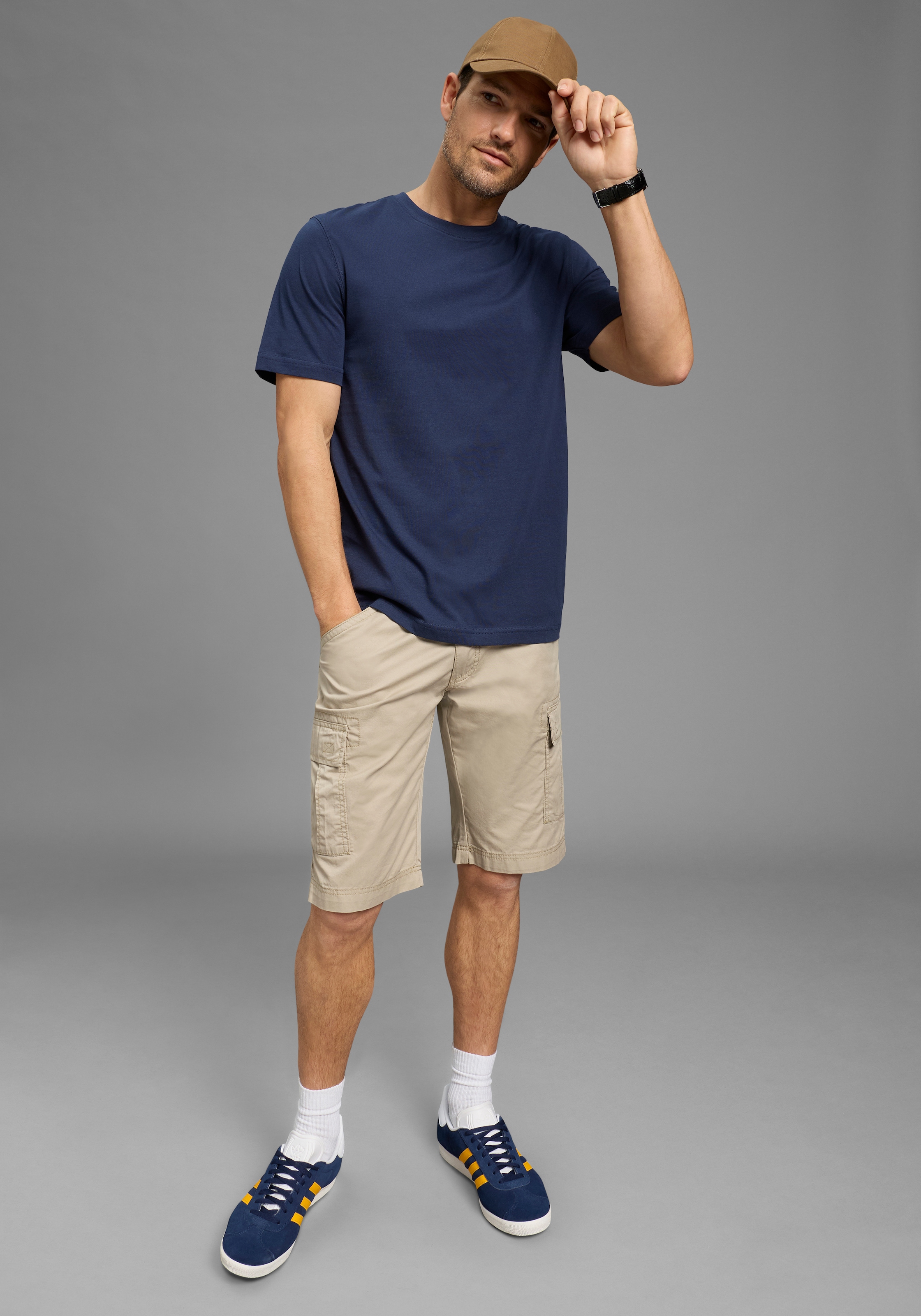 Man's World Shirt à col rond 5er-Pack,  Kurzarm,  Regular Fit,  unifarben,  Rundhals,  aus Baumwolle