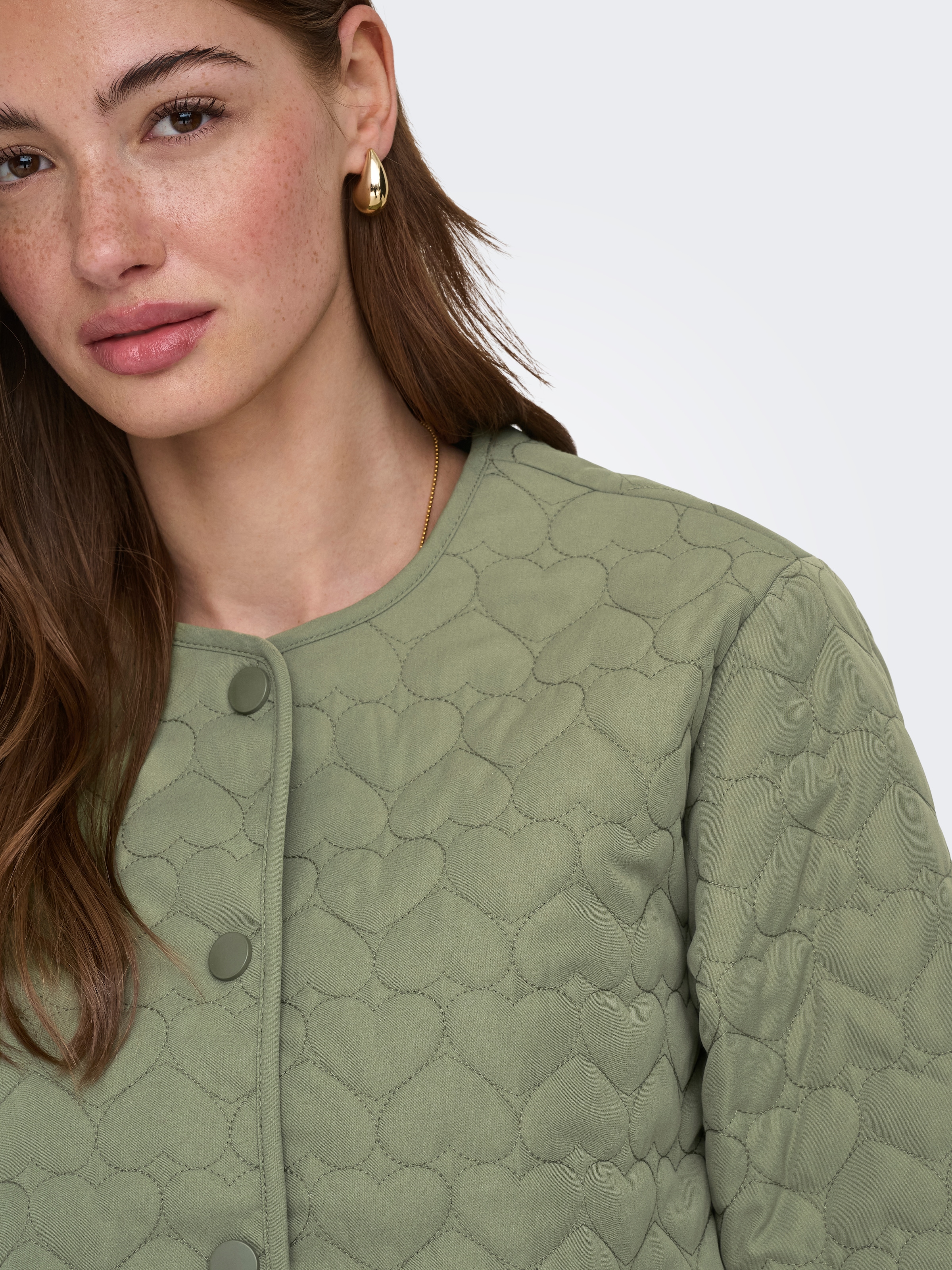 ONLY Veste matelassée »ONLHEART LIFE QUILTED JACKET NOOS OTW« mit Steppmuster in Herzchenform