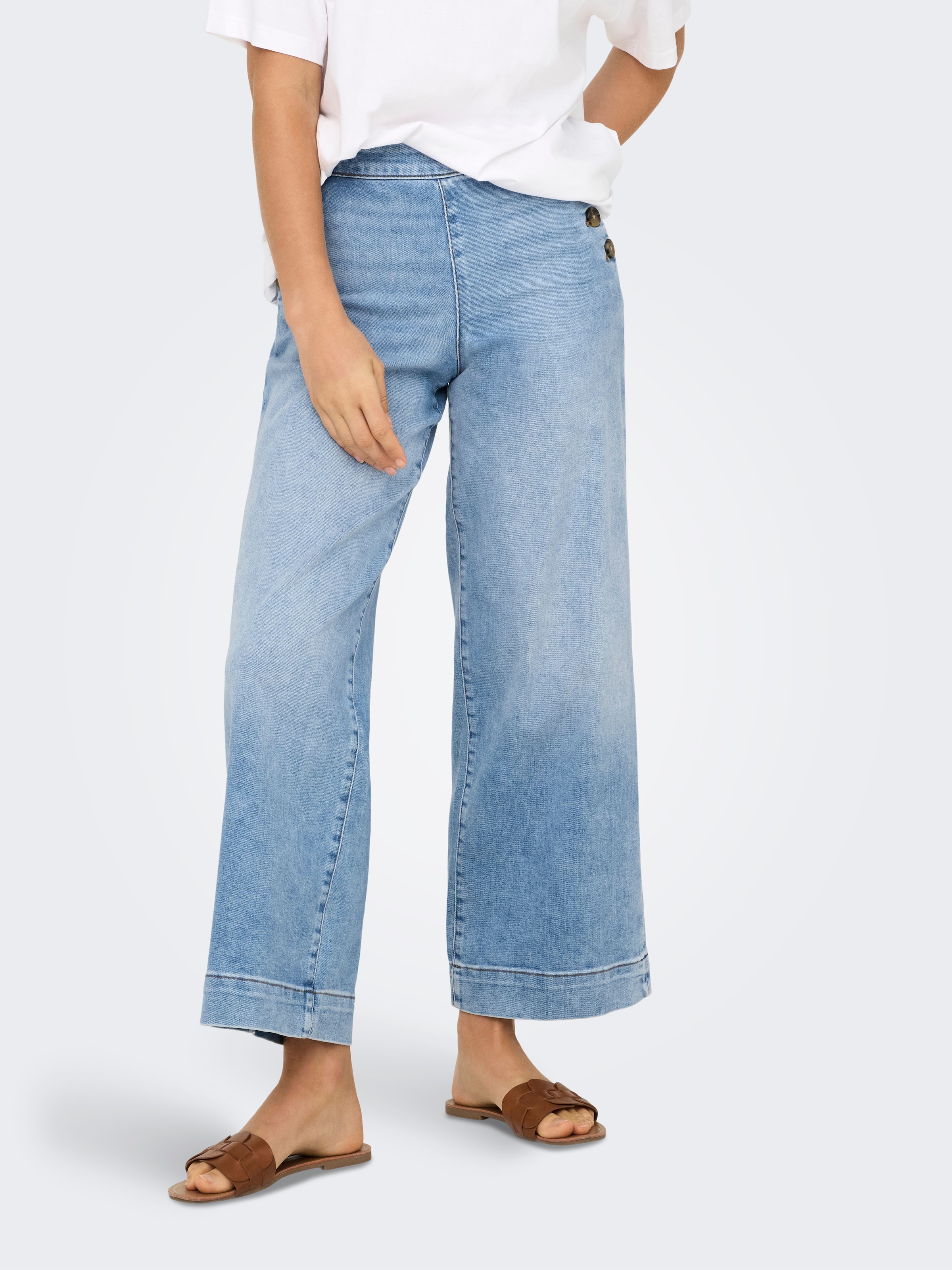 Image of ONLY High-waist-Jeans "ONLMADISON HW BUTTON WIDE CRP DNM GEN223" Baumwollmischung, High Waist, knöchelfrei
