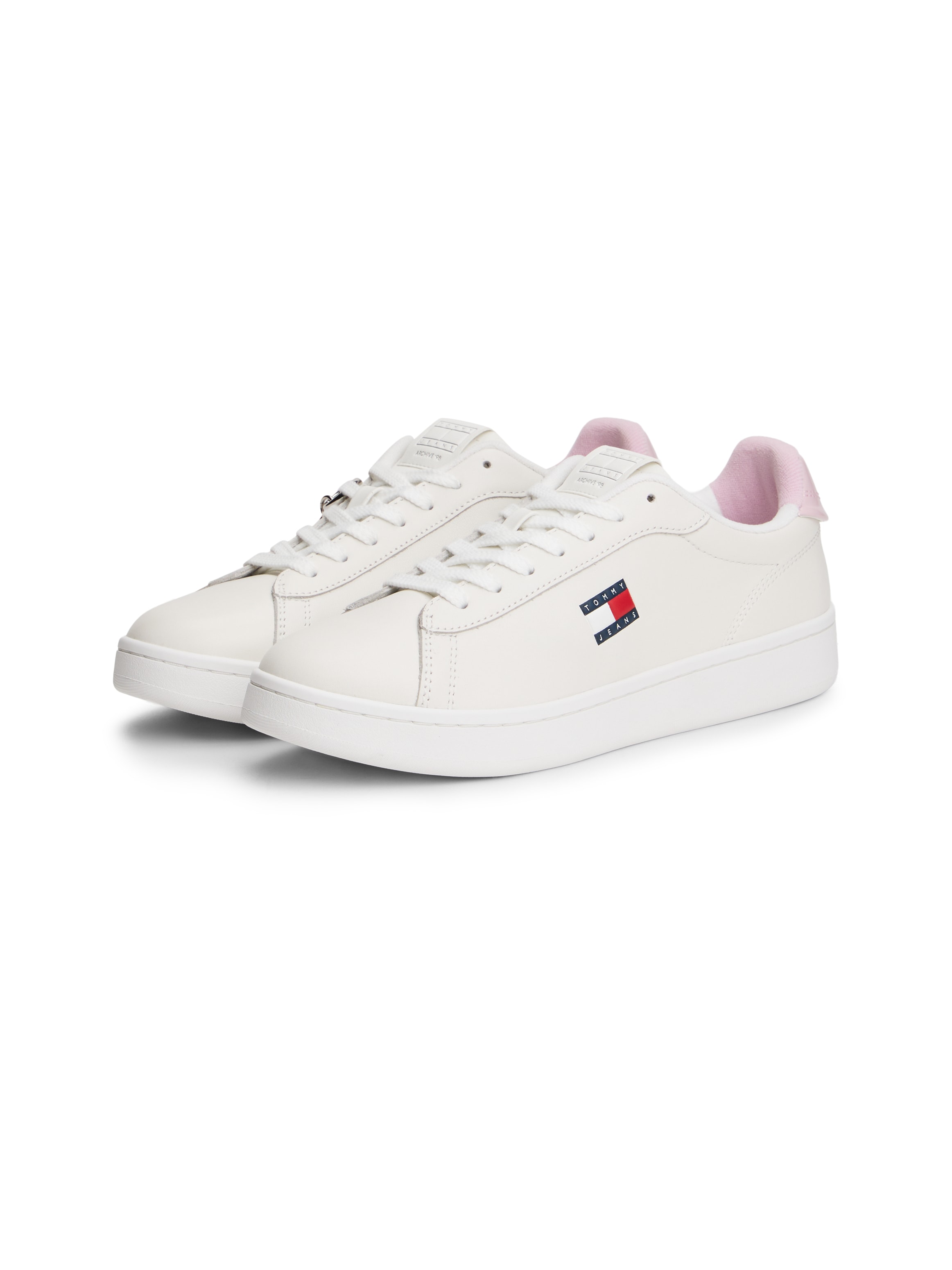 Image of Tommy Jeans Plateausneaker "ARCHIVE 98 VALENTINES" Freizeitschuh, Halbschuh, Schnürschuh mit Herzchen-Anhänger