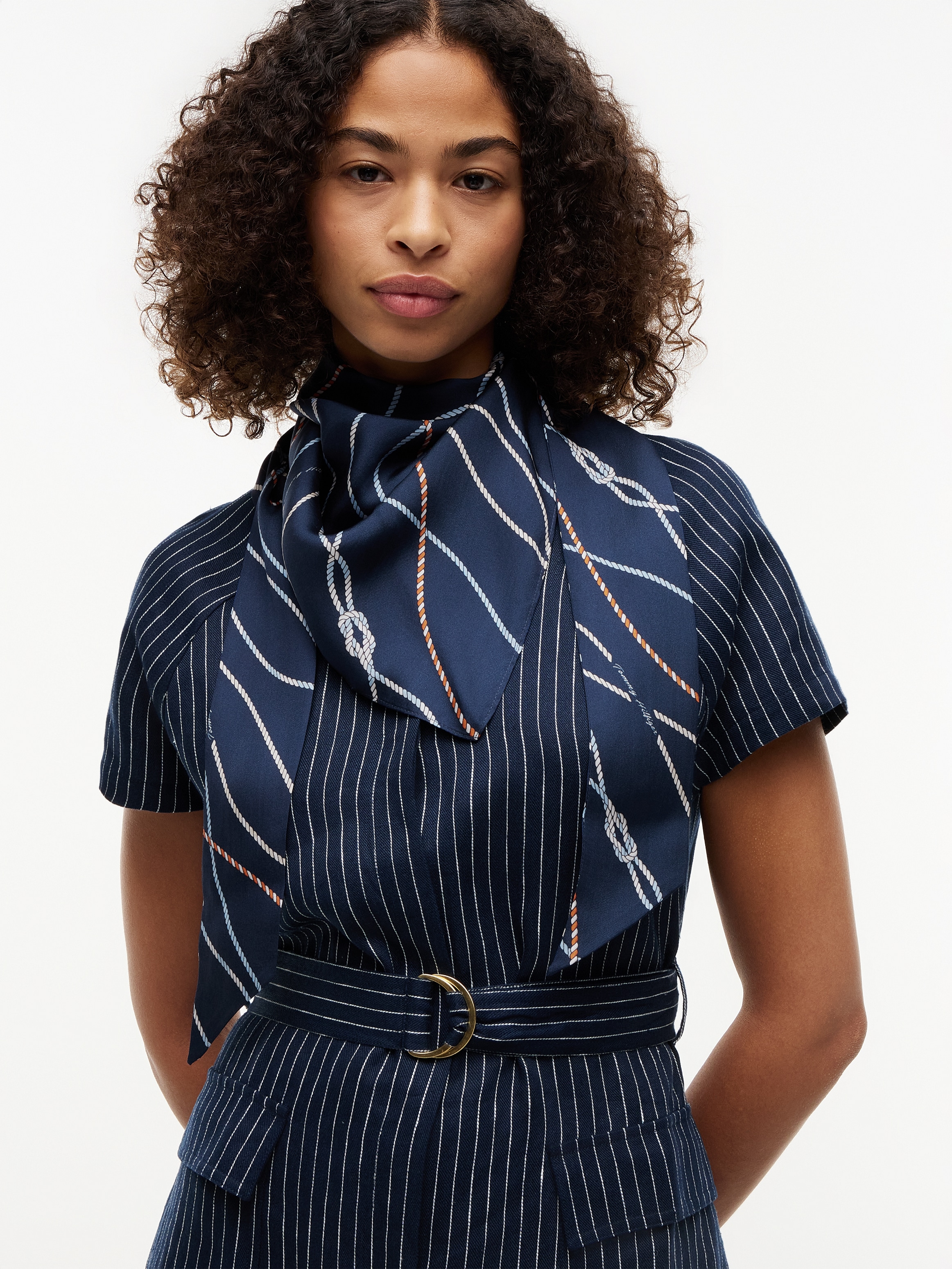 Tommy Hilfiger Foulard de mode »TH NAUTICAL SILK TRIANGLE« aus reiner Seide mit Seil-Print
