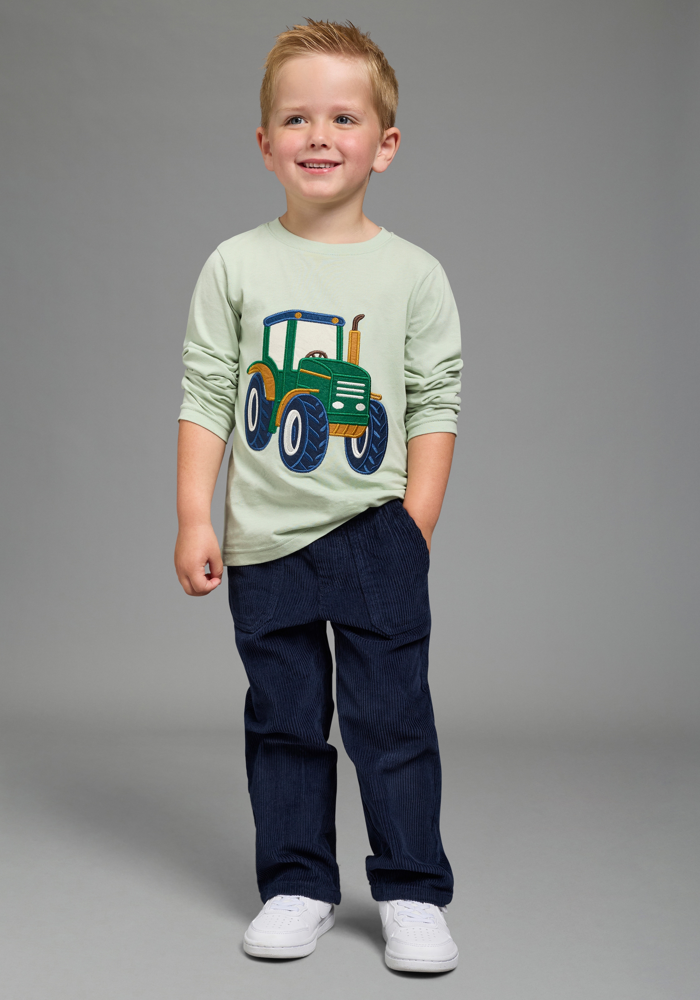 KIDSWORLD T-shirt à manches longues »Shirt mit grosser Traktor Frottee-Applikation« coupe basique longueur hanches, manches longues, style mode