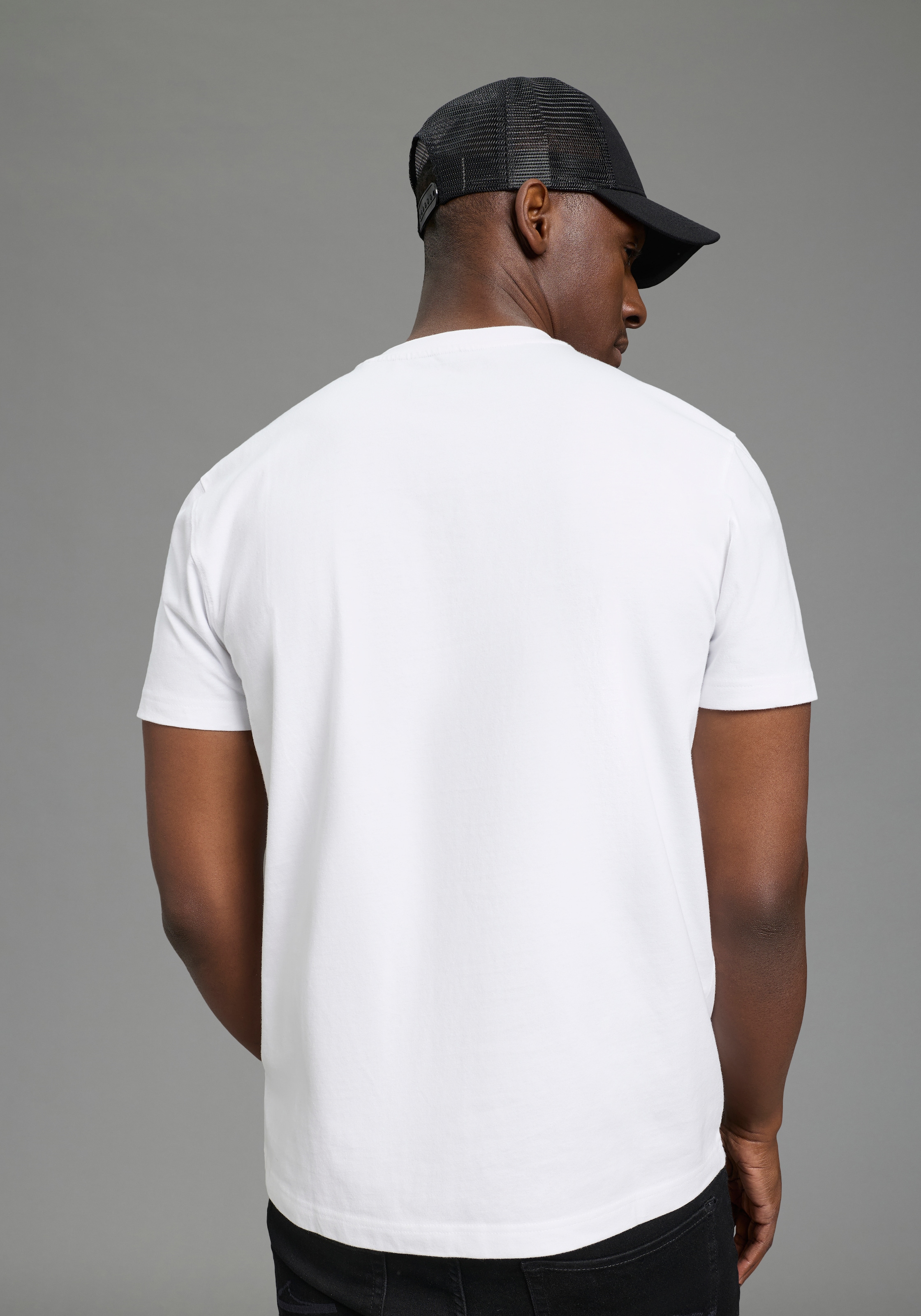 DELMAO Rundhalsshirt »Neue Kollektion!« Kurzarm, mit Rundhalsausschnitt, normale Passform, Casual-Stil