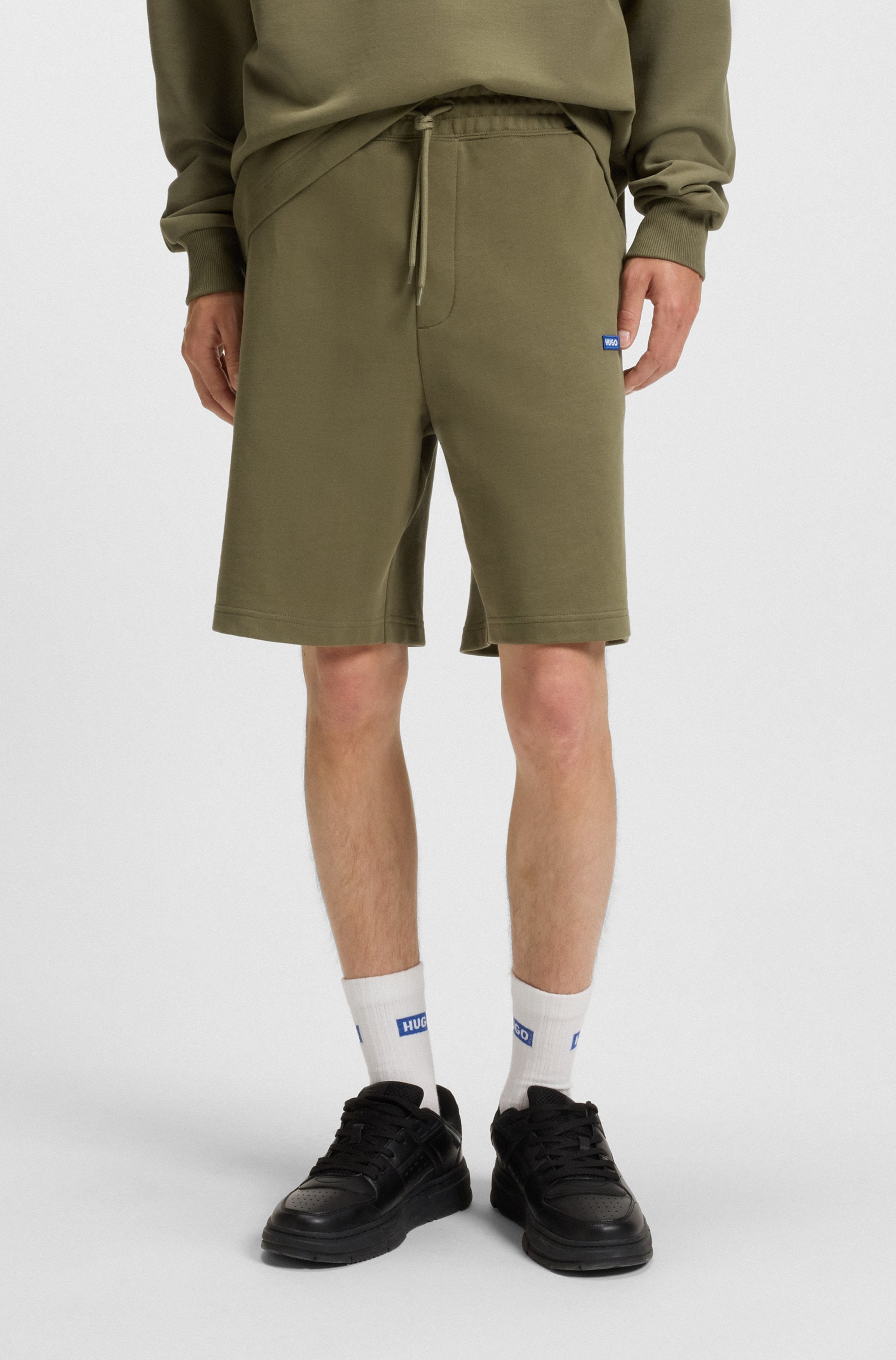 Image of HUGO Sweatshorts "Nasensio" mit Markenlabel