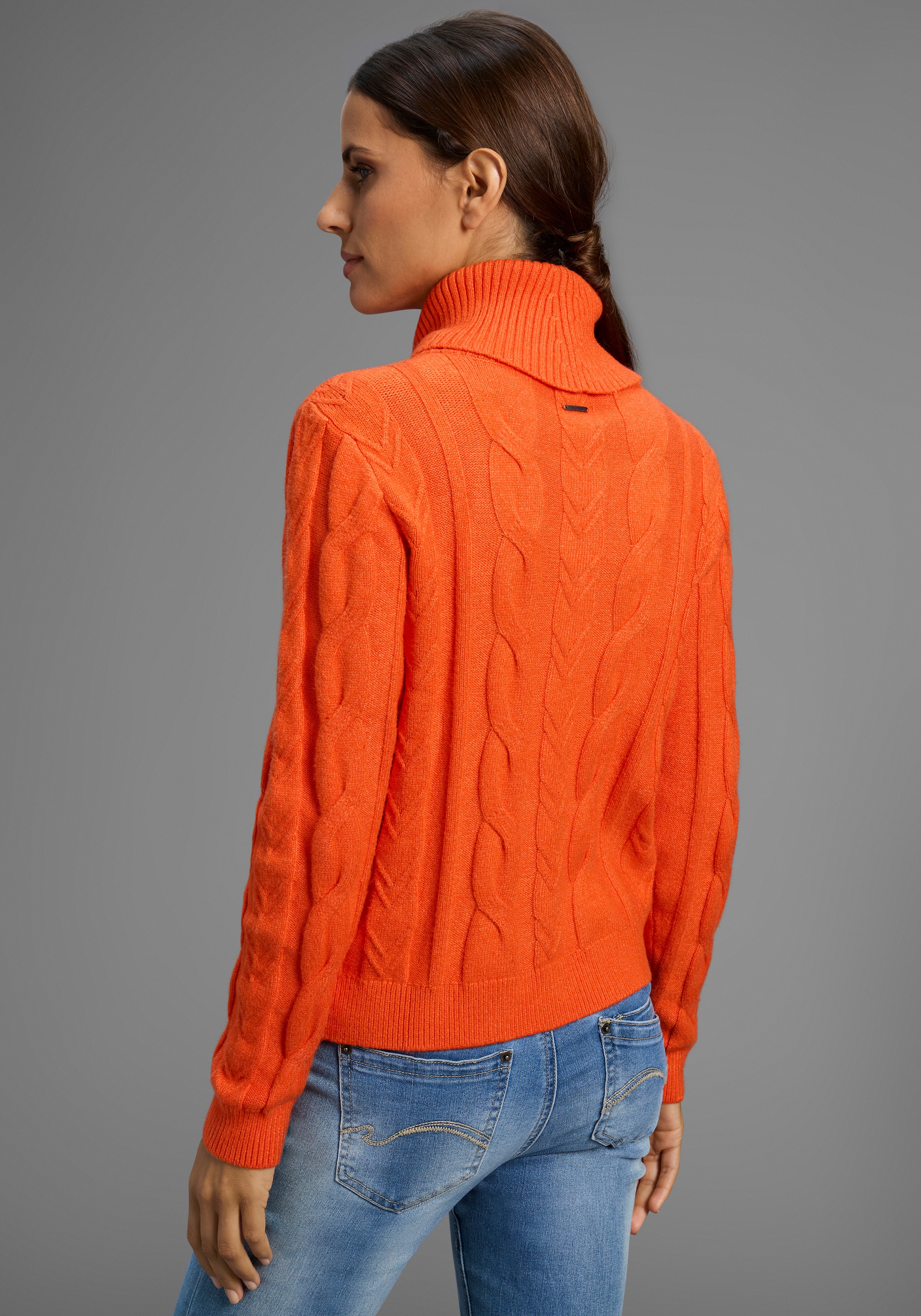 KangaROOS Pull à col roulé mit Zopfstrickmuster