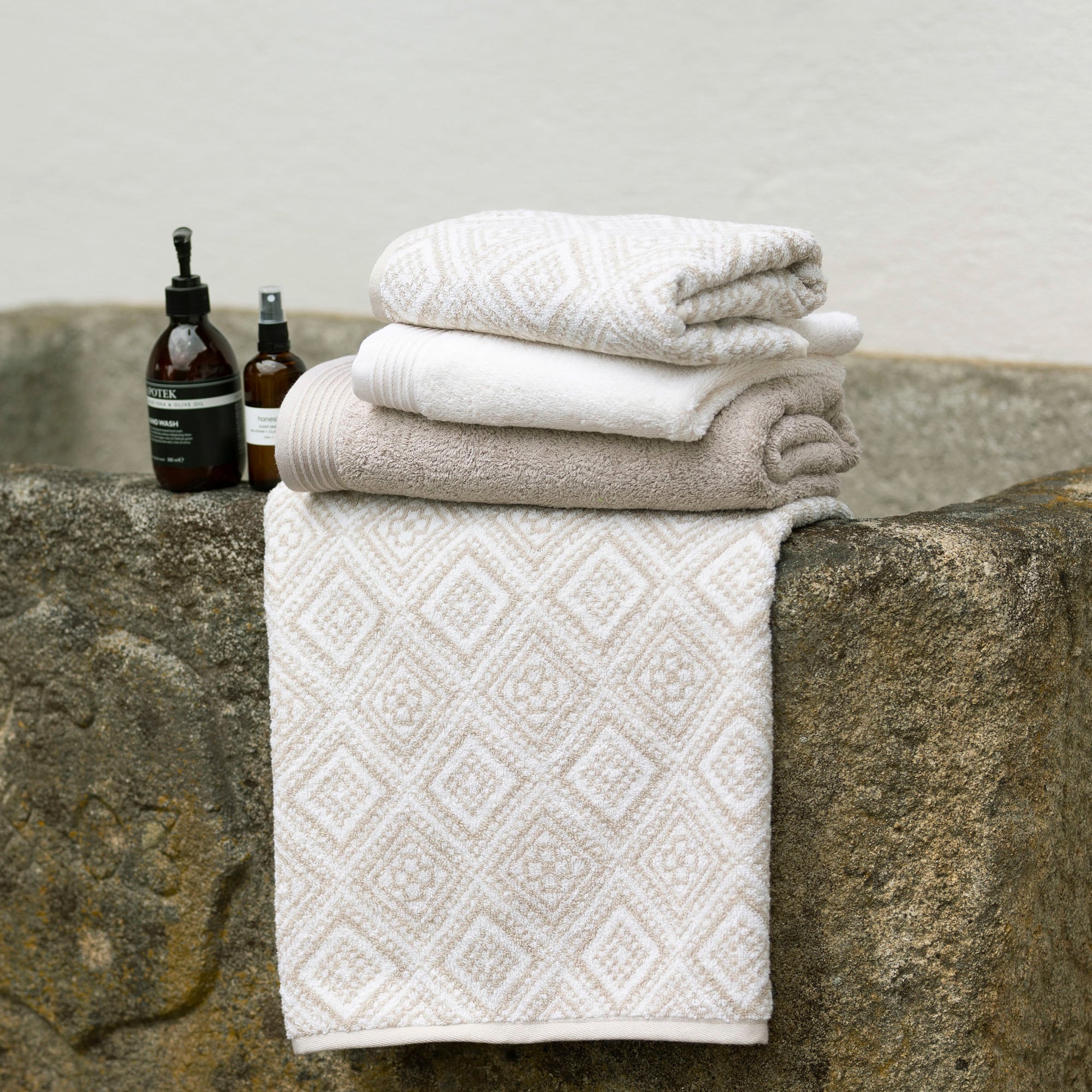 framsohn frottier Handtuch Set »Arabeske«, (Set, 2 St., 2er Set Handtücher 50 x 100 cm), skandinavisch gemustert, hergestellt in Österreich
