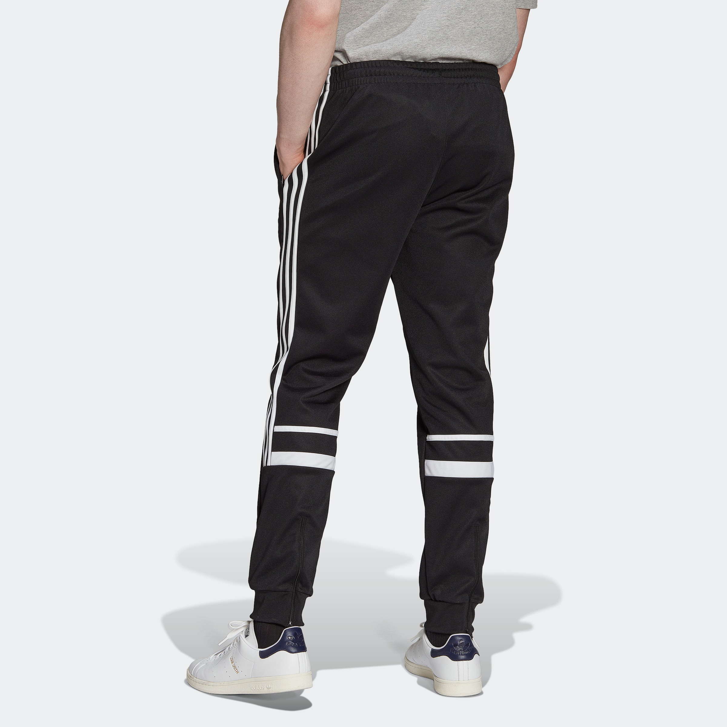 adidas Originals Sporthose »ADICOLOR CLASSICS CUTLINE HOSE«, (1 tlg.)