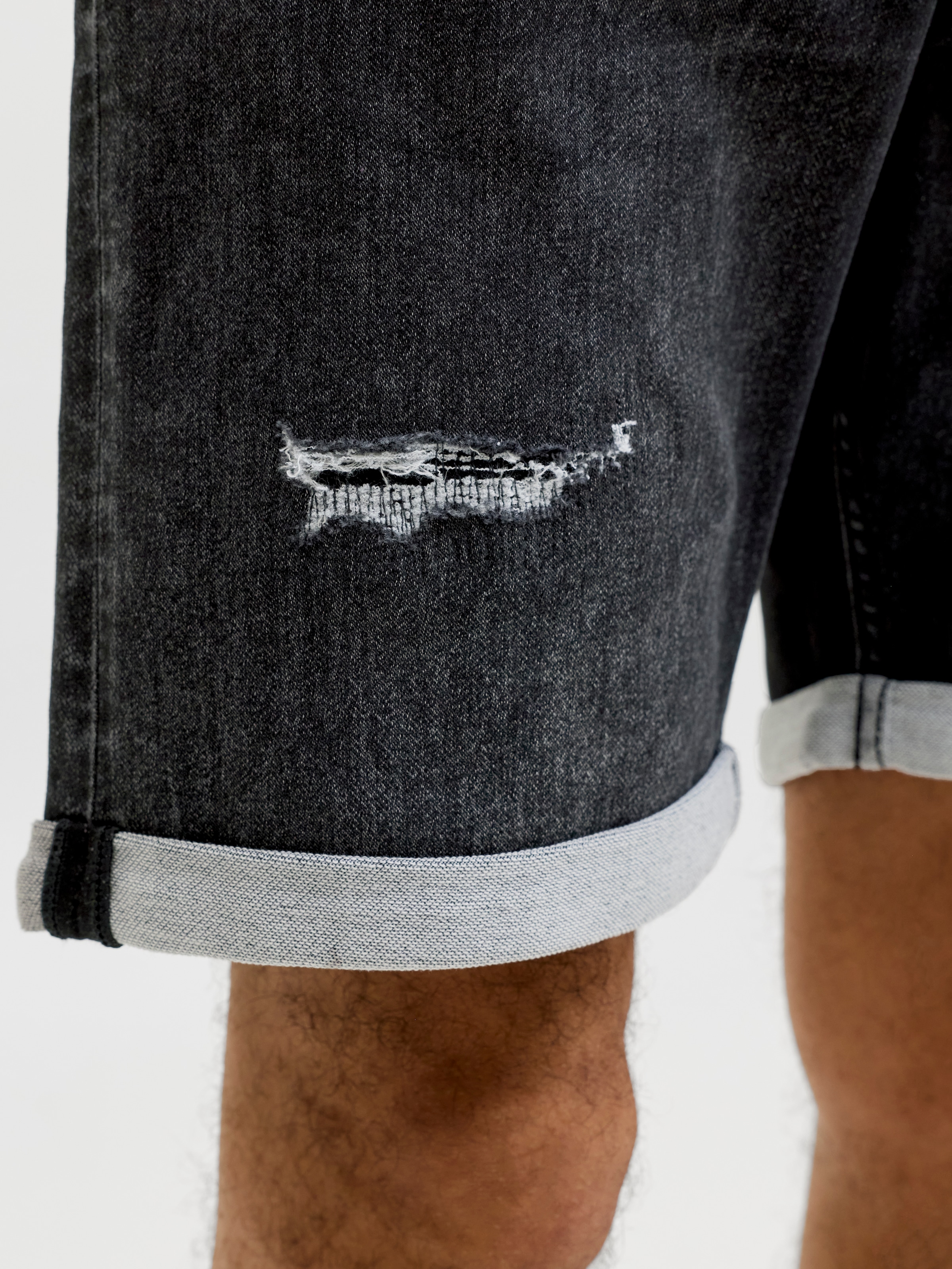 Jack & Jones Short »JJIRICK JJICON I.K. SHORTS GE 066 SN«  mélange de coton avec stretch, coupe régulière, effets déchirés