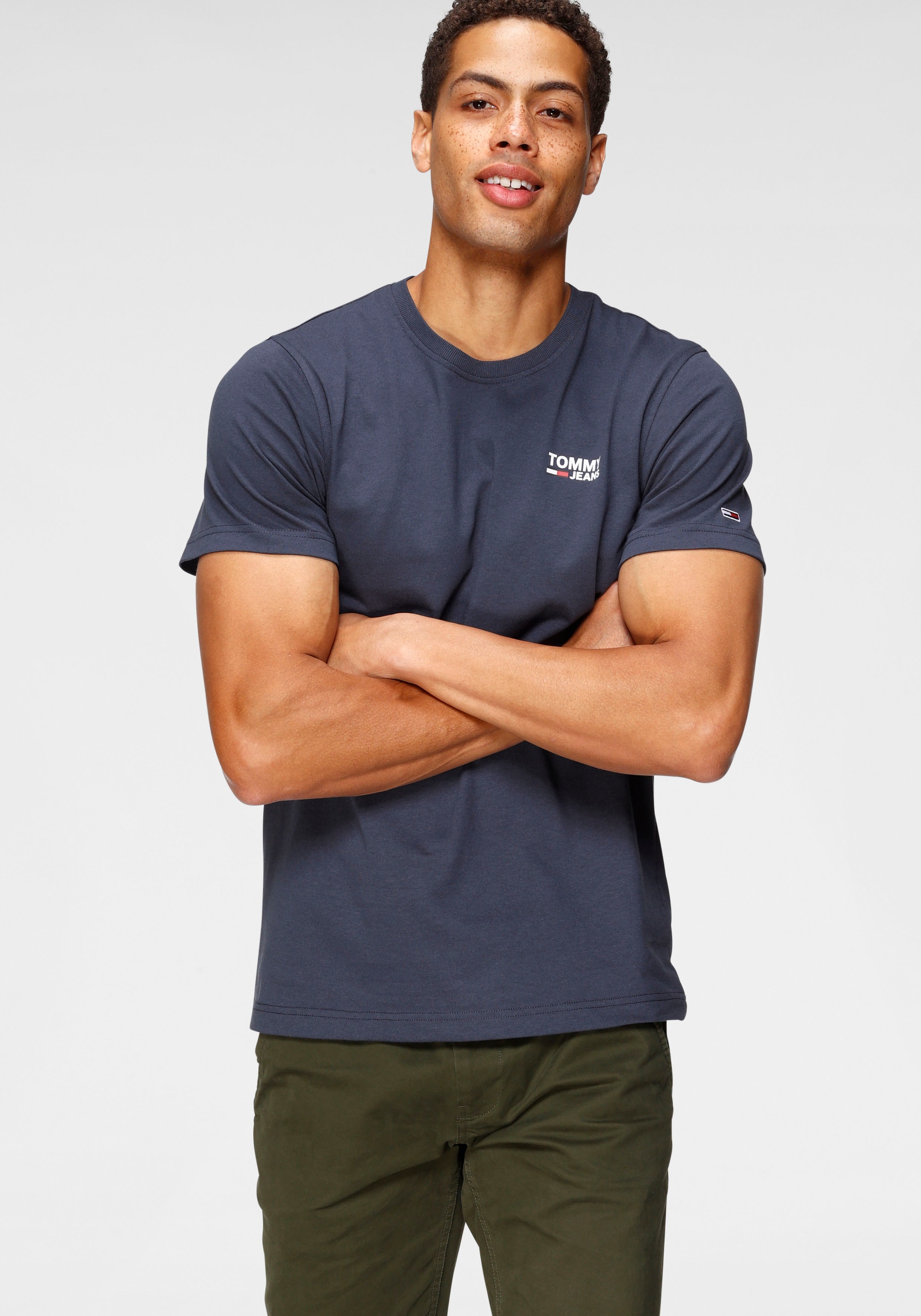 Image of Tommy Jeans T-Shirt »TJM REGULAR CORP LOGO C NECK« bei Ackermann Versand Schweiz