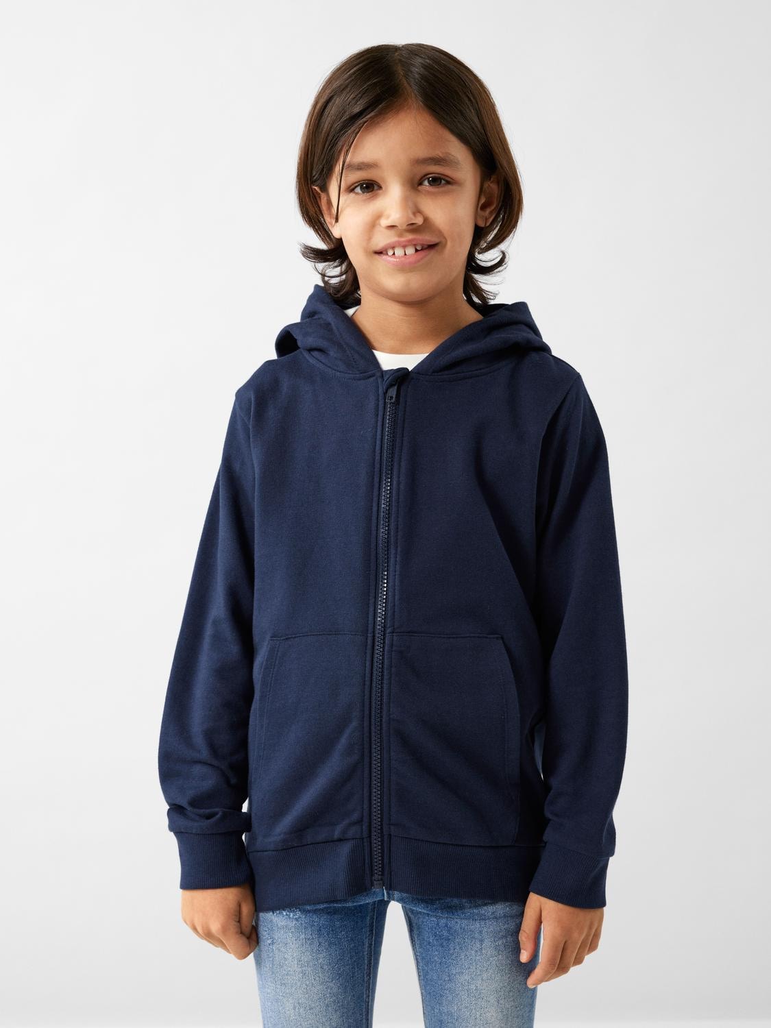 Image of Name It Kapuzensweatjacke "NKMNESWEAT CARD W HOOD UNB NOOS" in klassischer Form