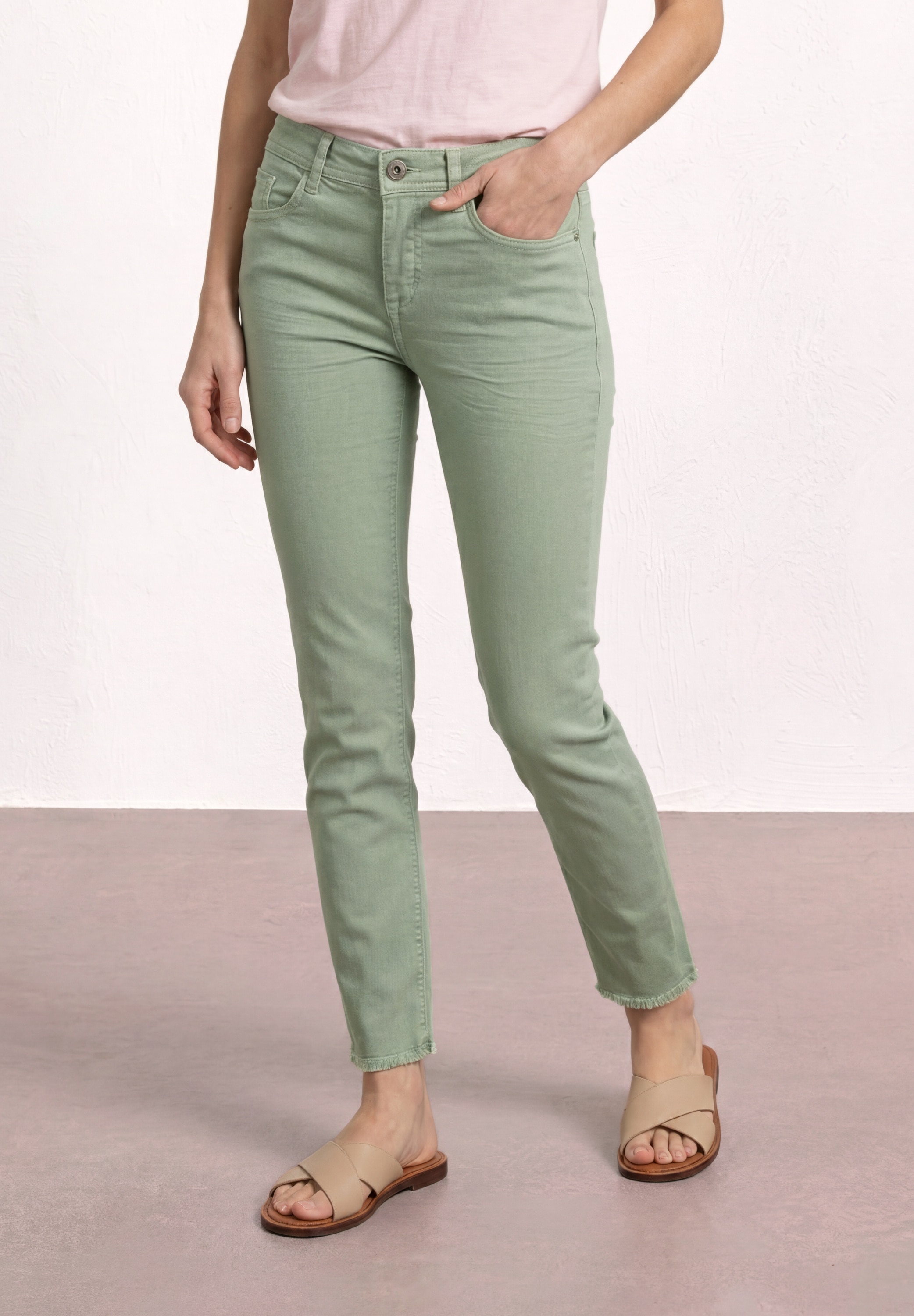 Image of STREET ONE Straight-Jeans mit offenem Saum