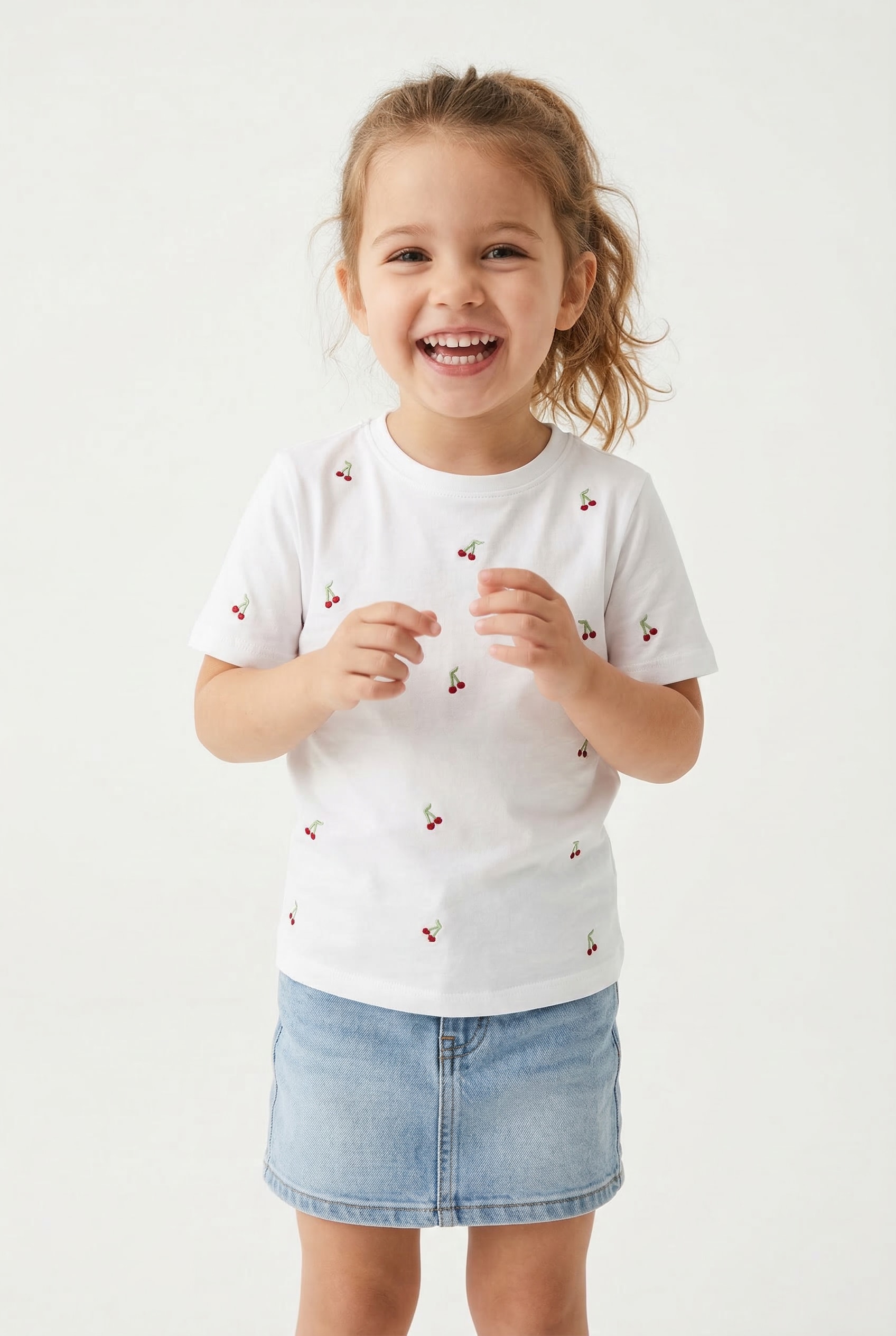 Image of KIDS ONLY T-Shirt "KOGKETTY LIFE S/S O-NECK TOP JRS NOOS"