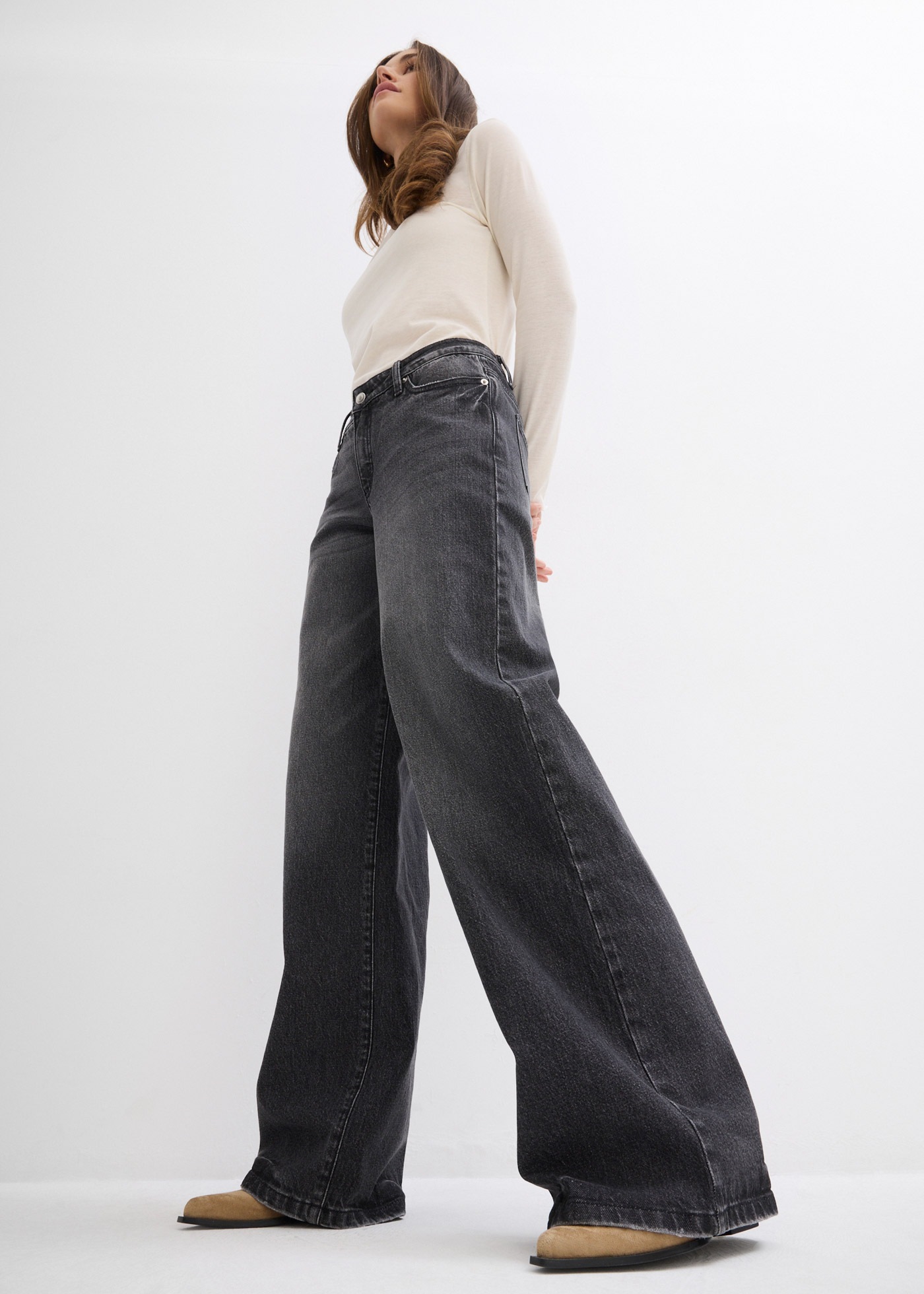 bonprix Weite Jeans 1 mittlere Bundhöhe, aus festem Baumwoll-Denim, mit Zip Fly und Knopf