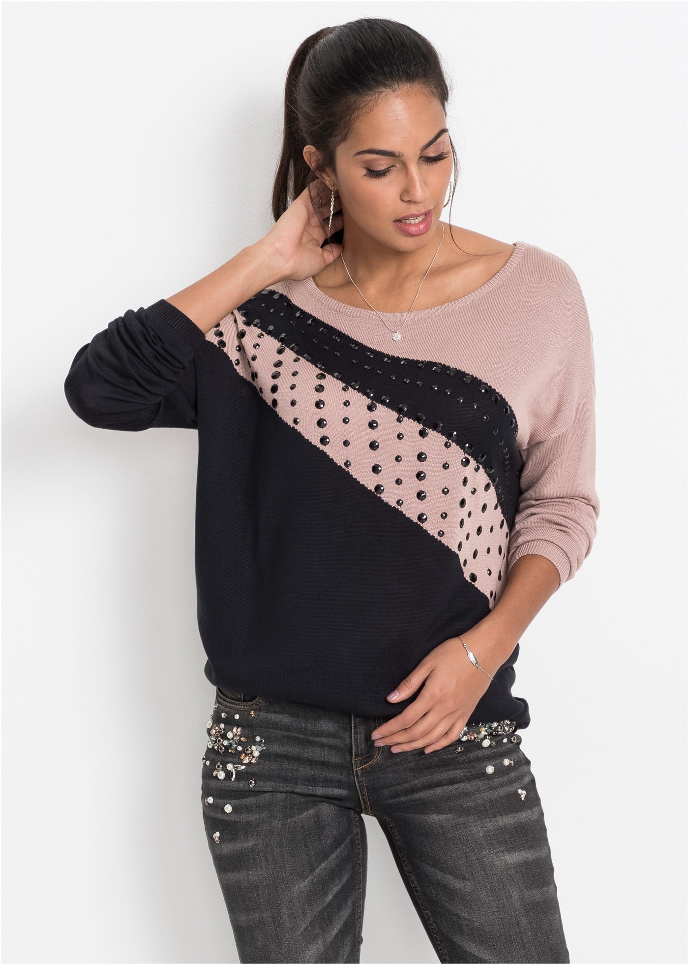 Image of bonprix Longpullover "Longpullover mit Applikation" lässig geschnitten, wunderschöne Schmucksteinchenapplikation