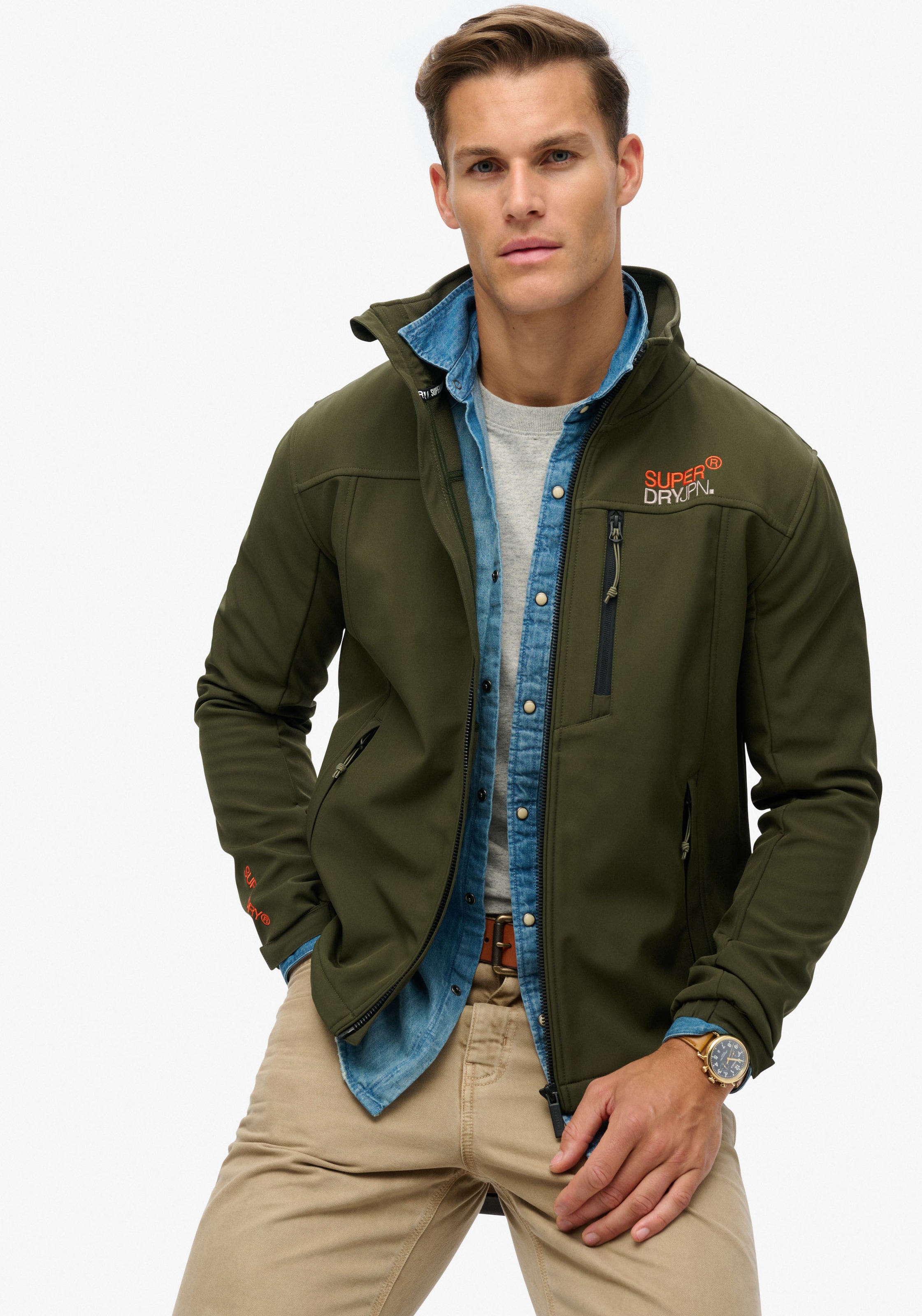 Superdry Outdoorjacke »SOFTSHELL TREKKER TRACK JACKET«, mit Kapuze