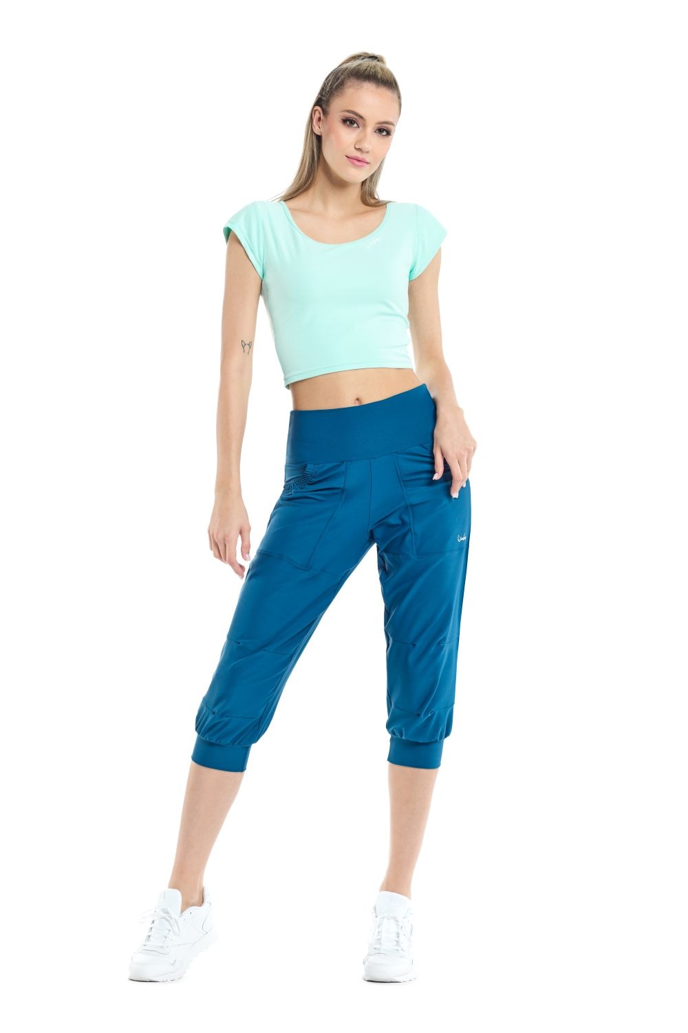 Winshape Pantalon de sport »Functional Comfort ¾ Leisure Trousers LEI201C«  High Waist