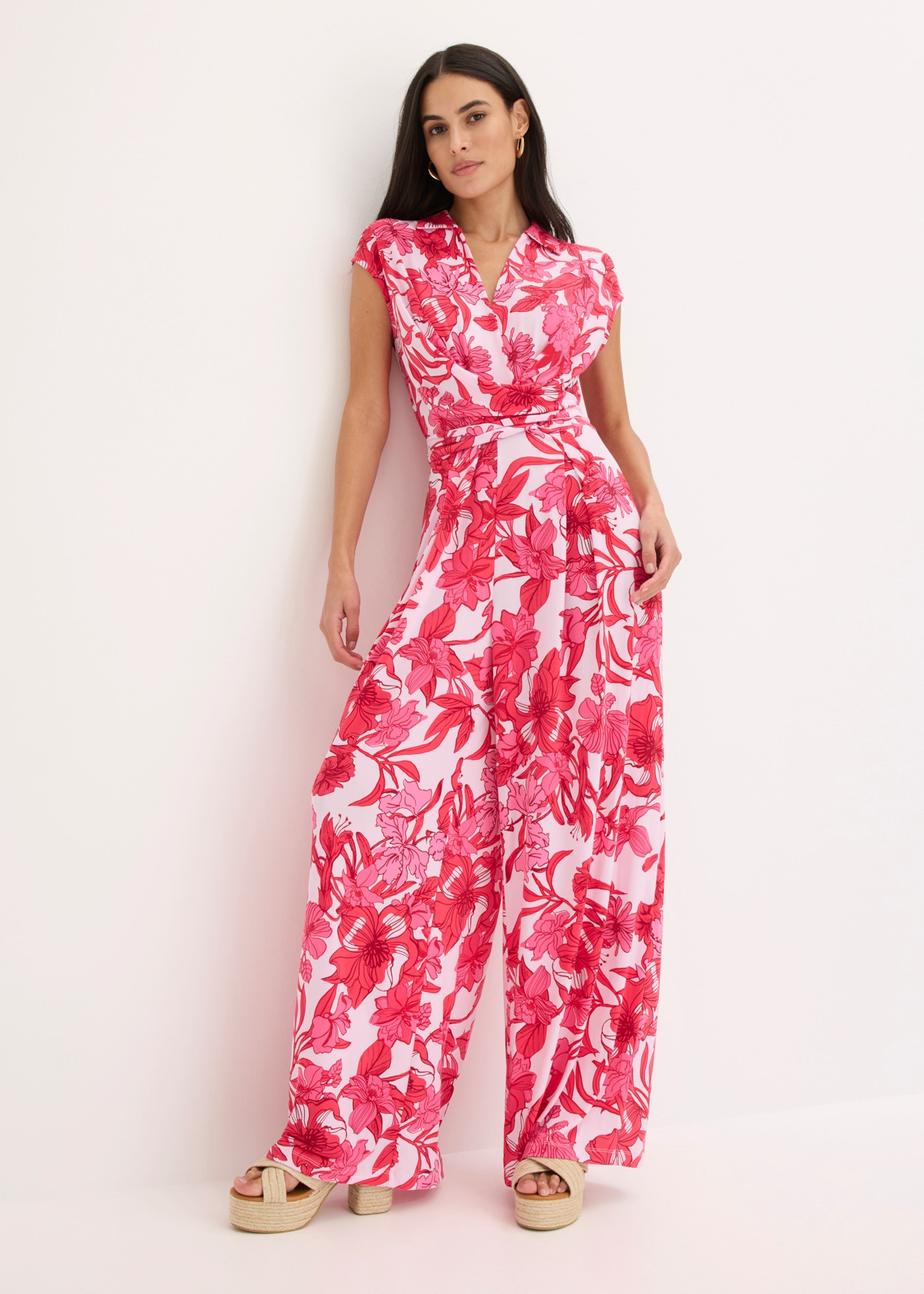 Image of bonprix Jumpsuit floral bedruckt, weites Bein, mit Drapierung in der Taille, ärmellos