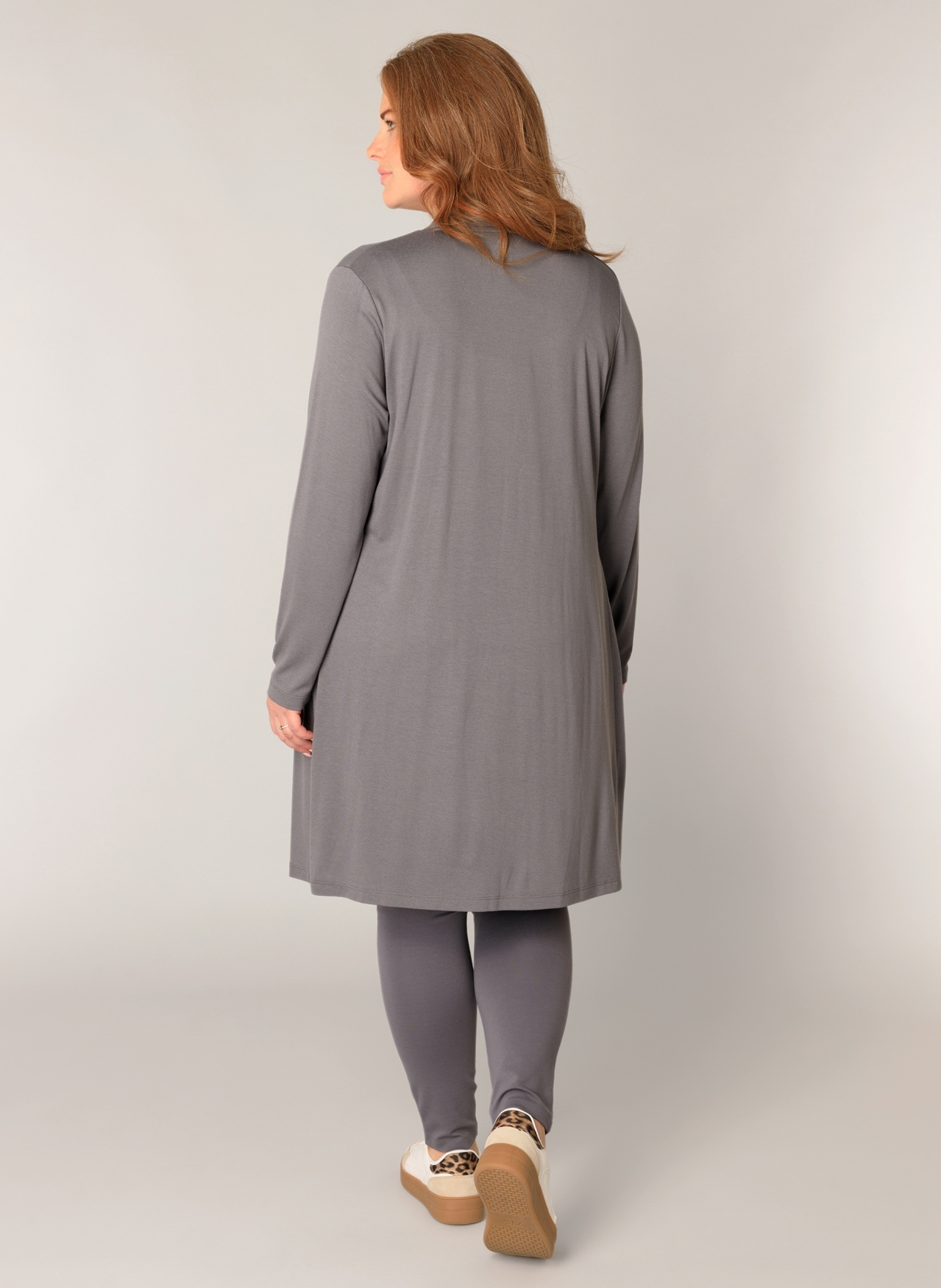 Base Level Curvy Longstrickjacke »Ayla Long«, Figurumspielende, weiche Strickqualität