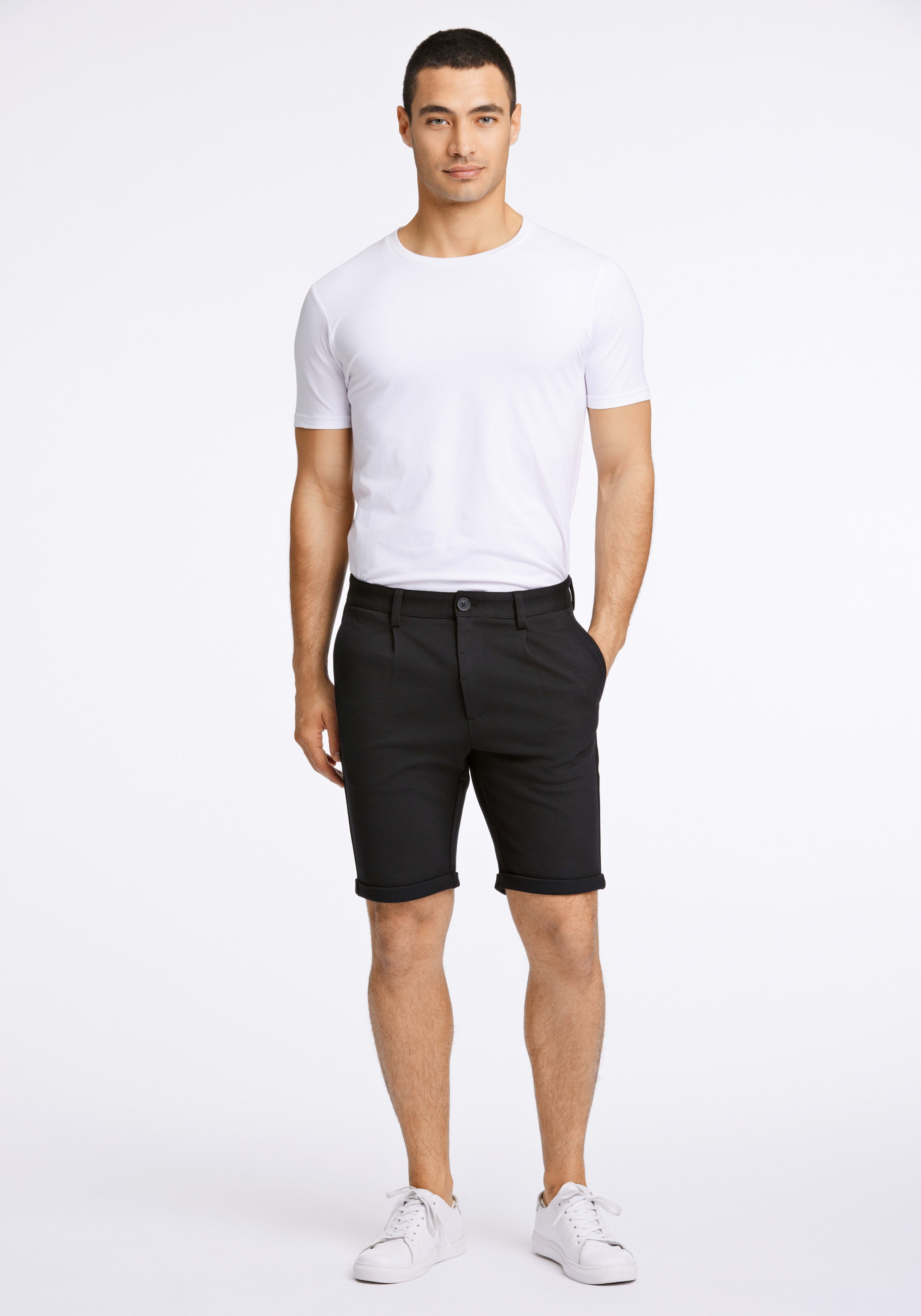 LINDBERGH Short en chino  en Slim Fit avec viscose et stretch