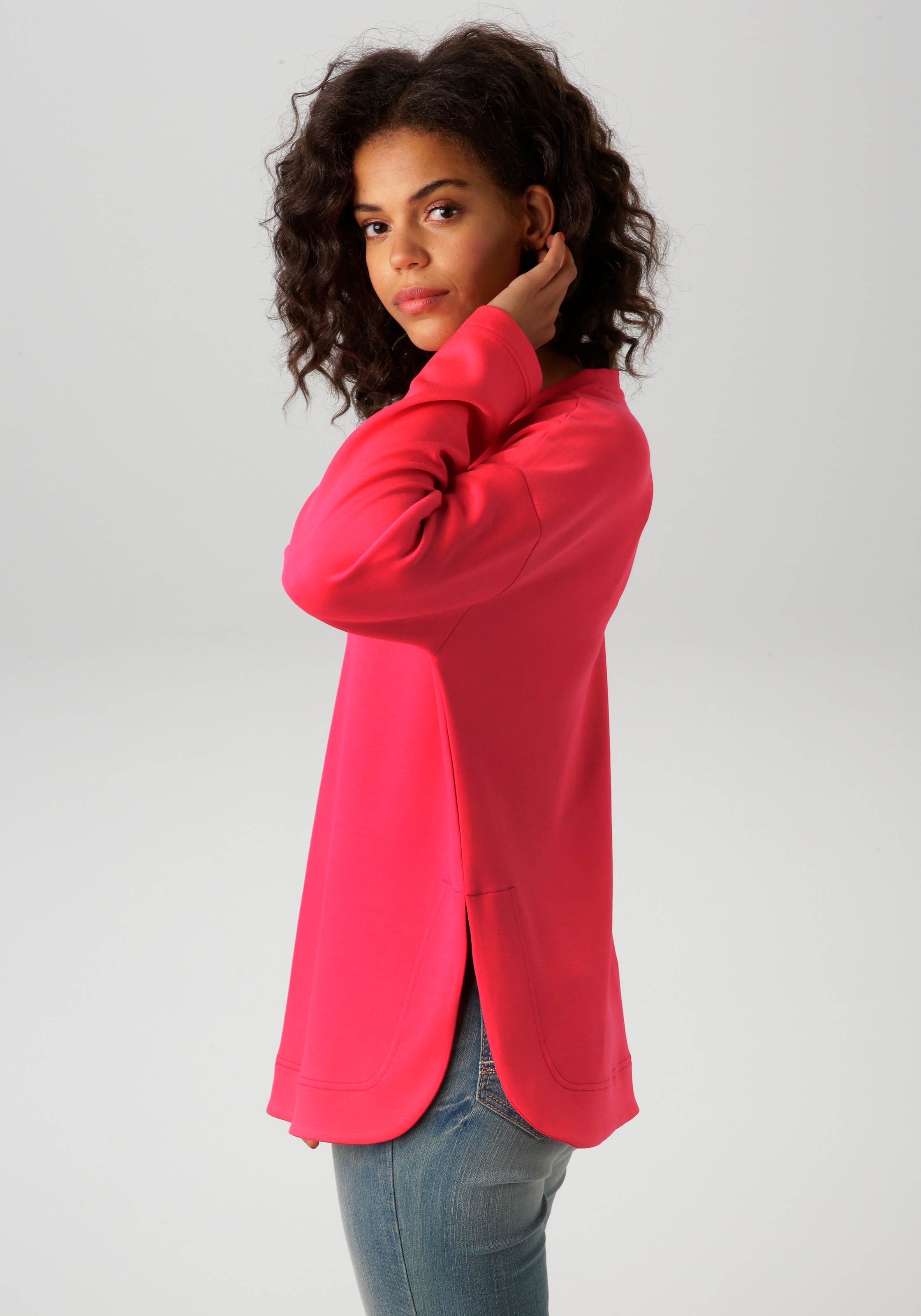 Aniston CASUAL Sweatshirt, in trendiger Farbpalette