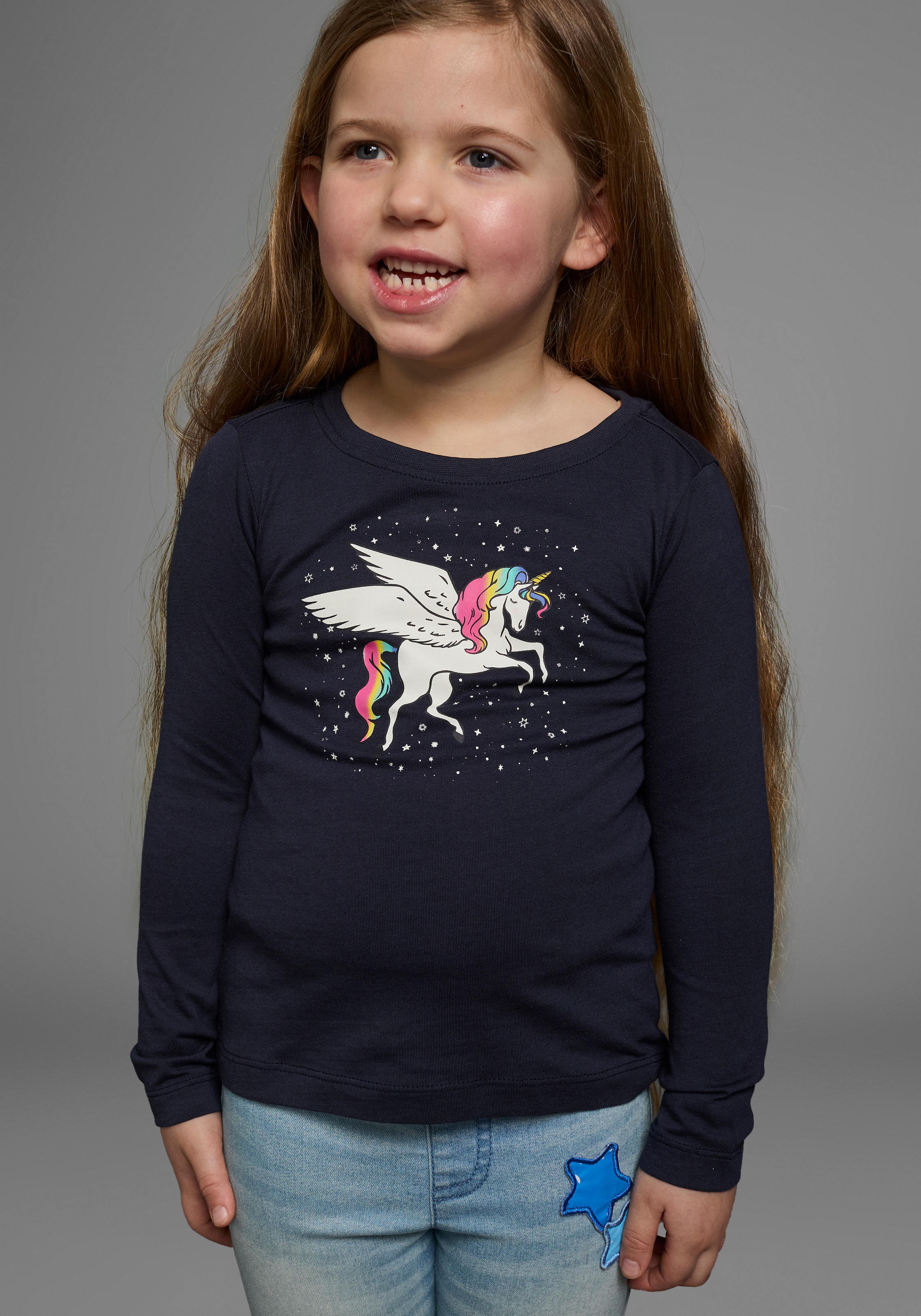 KIDSWORLD Langarmshirt »mit süssem Einhorn Druck«, langärmlig, hüftlange Passform, stylischer Druck