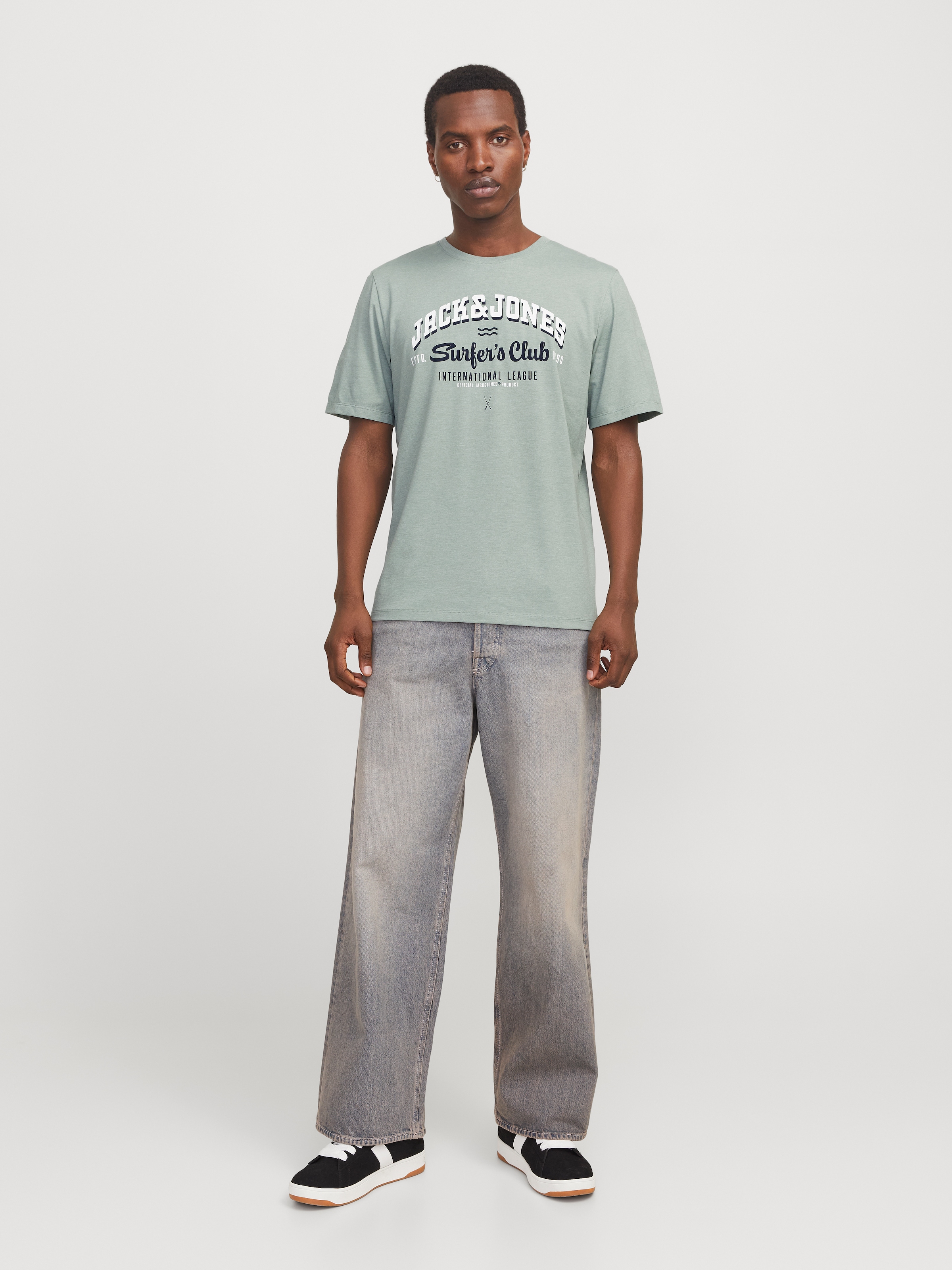 Jack & Jones Rundhalsshirt »JJELOGO TEE SS O-NECK 2 COL SS25 SN«, mit Logo Print