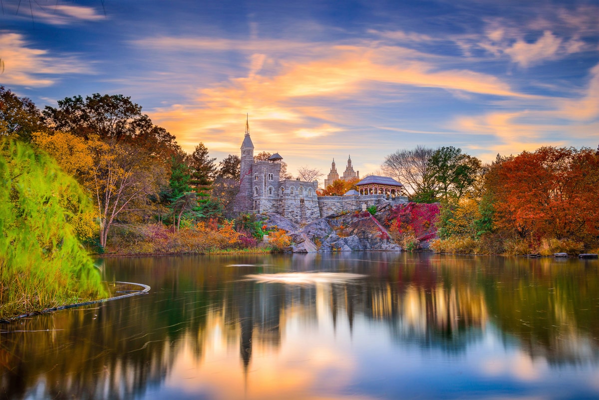 Image of Papermoon Fototapete "Central Park Castle"