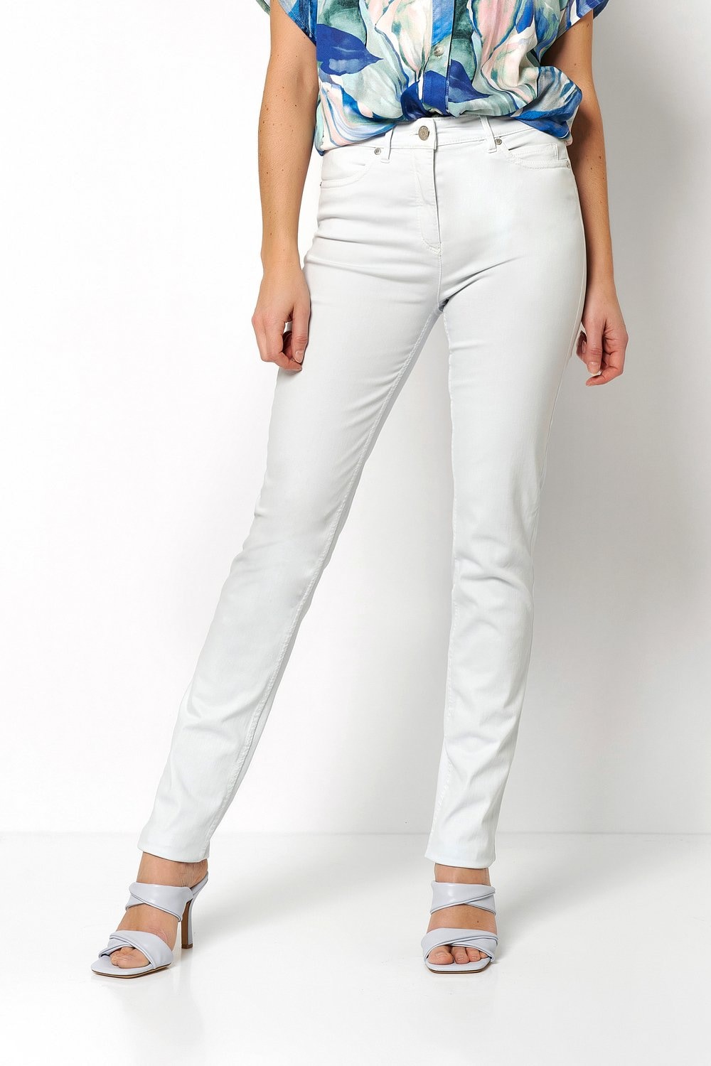 Image of TONI Röhrenjeans "TO BE LOVED"