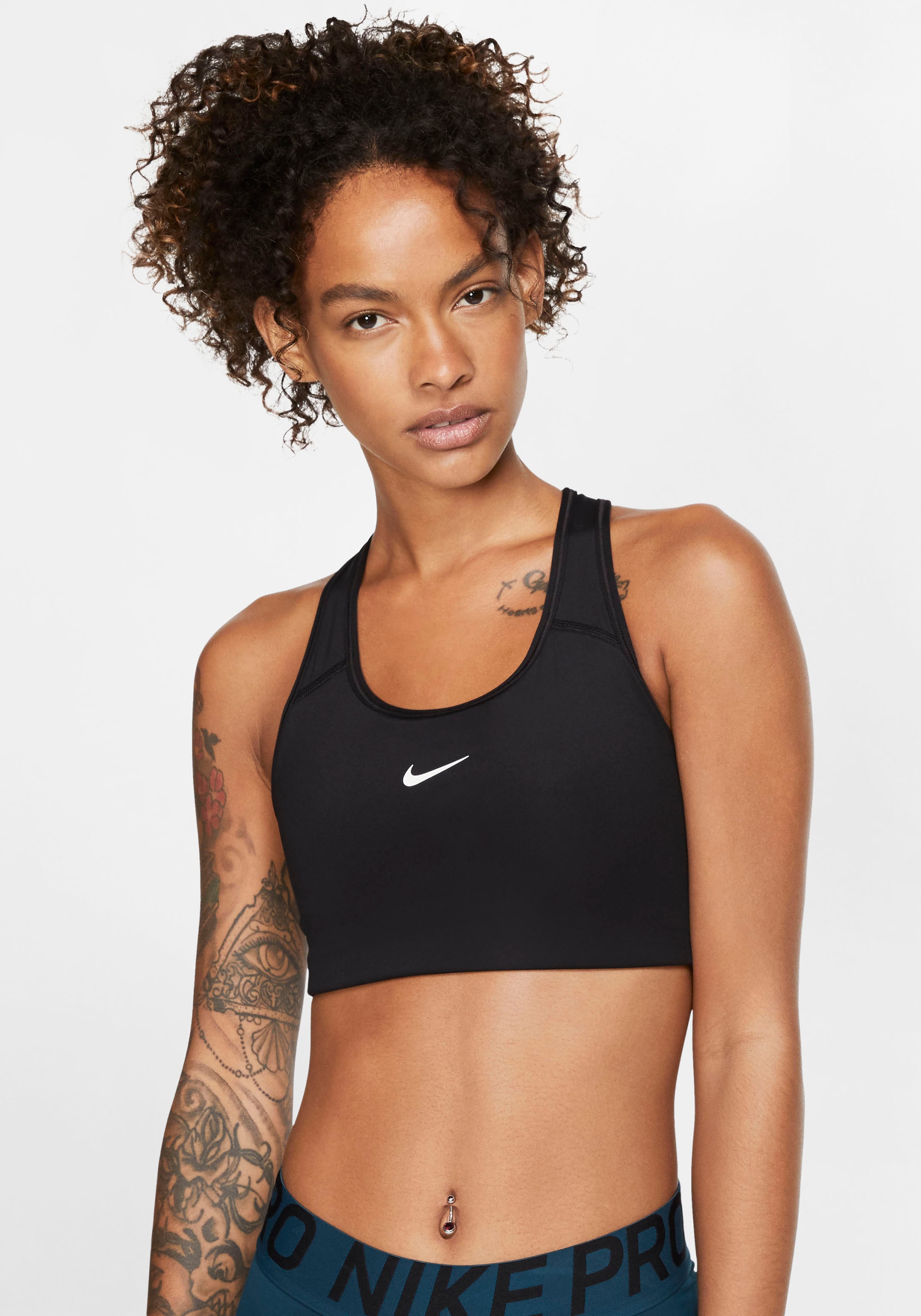 versandkostenfrei kaufen Swoosh Sports Bra« Nike Medium-Support Women\'s »Dri-FIT Pad Sport-BH ♕ 1-Piece