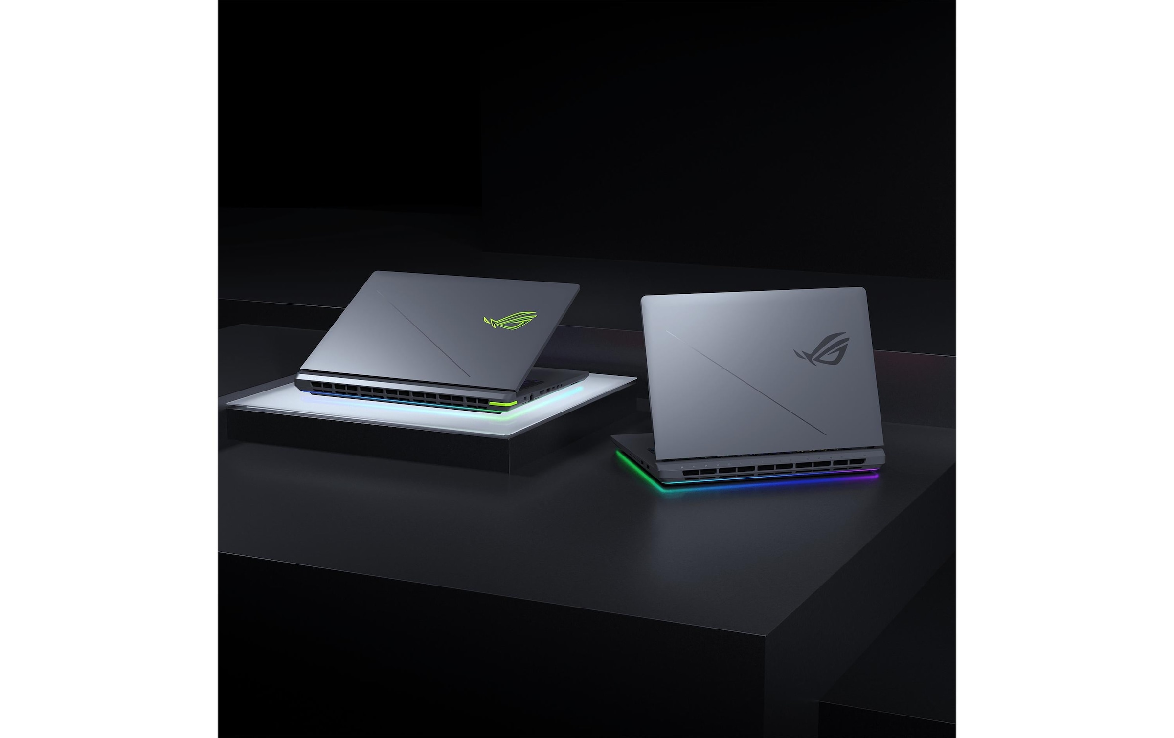 Asus Gaming-Notebook »ROG Strix G18 (G815 lP-S9010W) RTX5070«, 45,54 cm, / 18 Zoll, Intel, Core Ultra 9, GeForce RTX 5070, 1000 GB SSD