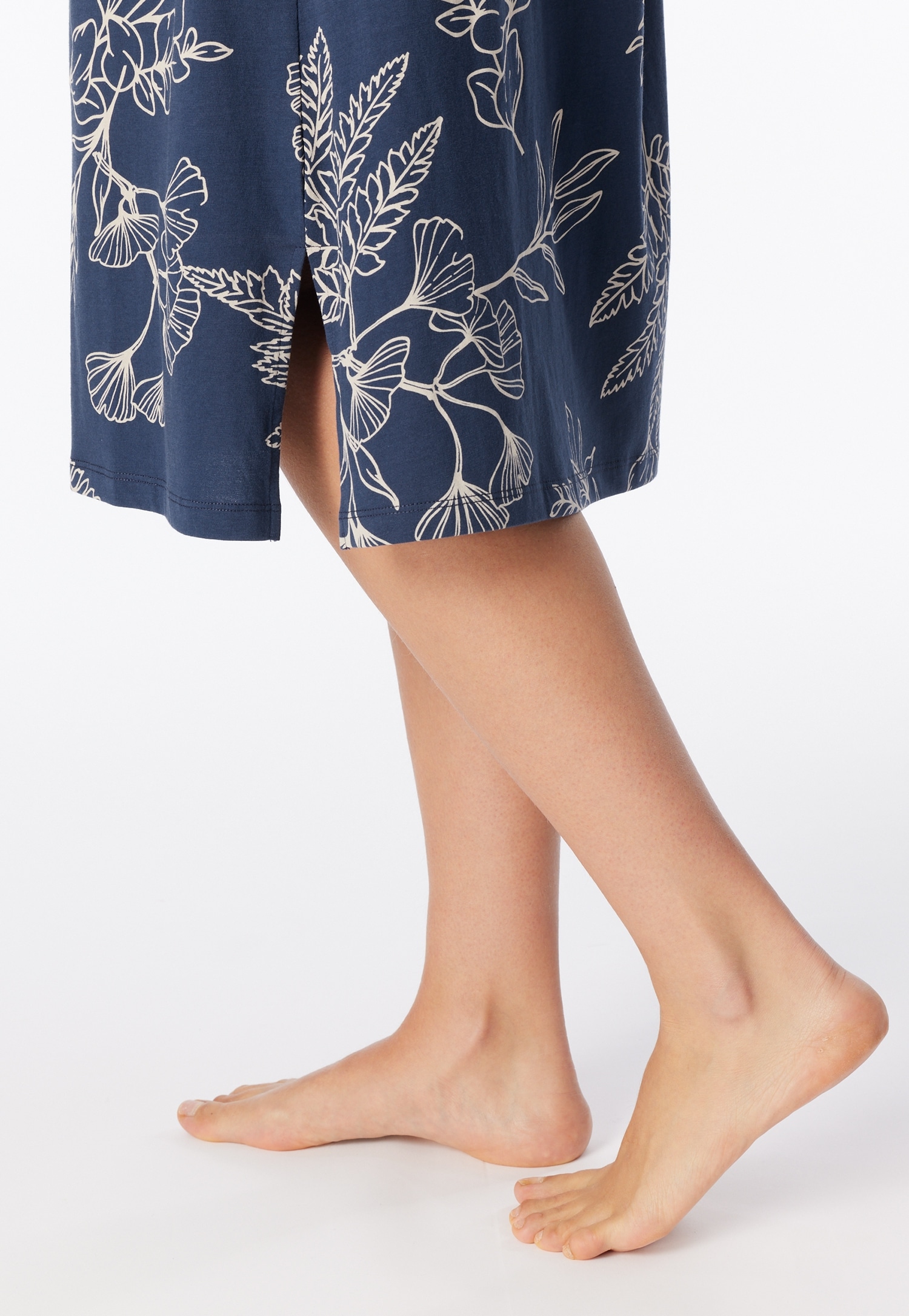 Schiesser Nachthemd »Comfort Essentials« Ohne Taschen Baumwolle, leichter V-Ausschnitt, langärmelig