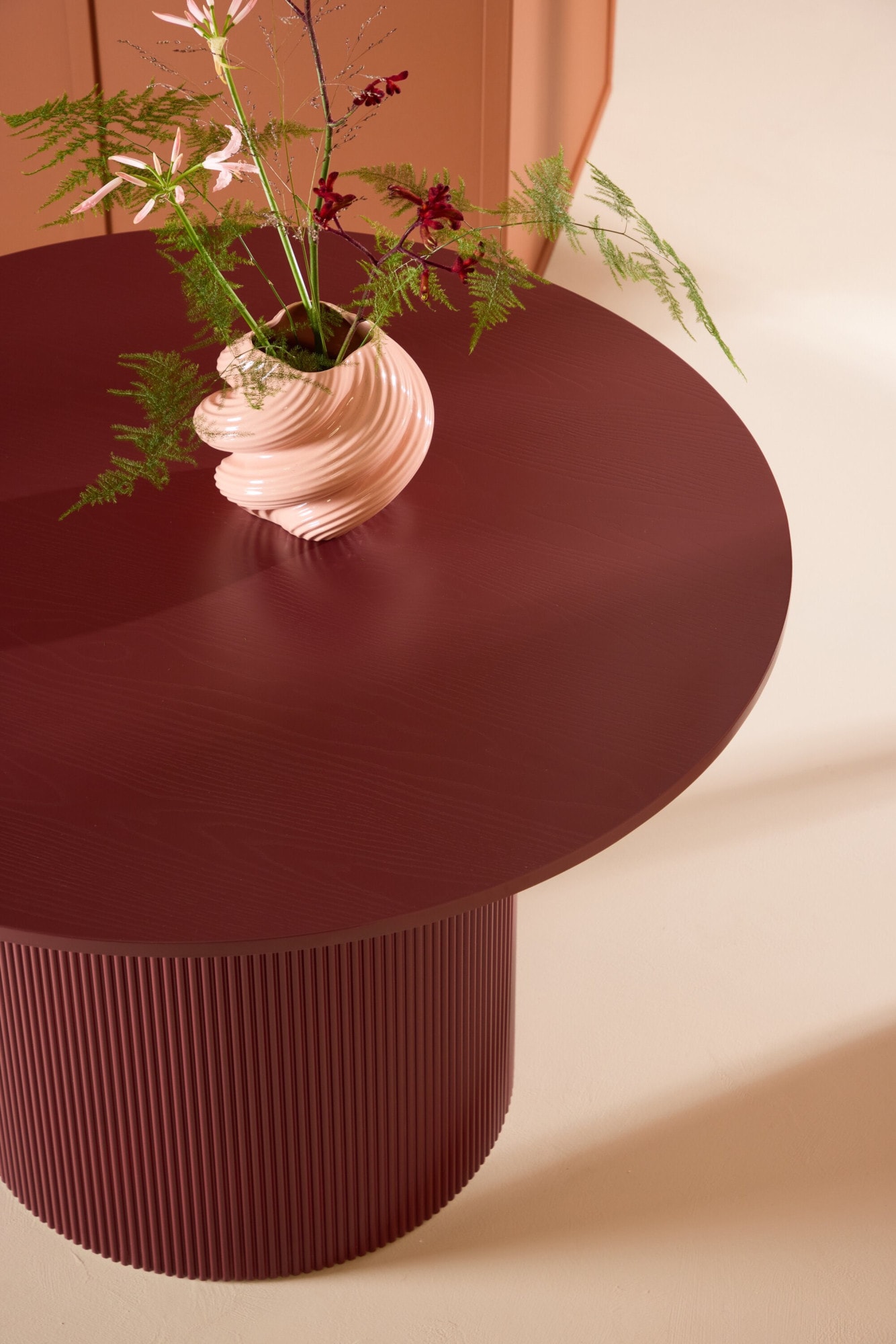 Venture Home Esstisch »Lenox, runder Esstisch in tiefem Bordeauxrot, kraftvoll, Ø 110 cm« Esszimmertisch, MDF, einheitlich bordeaux, rund, modern, elegant