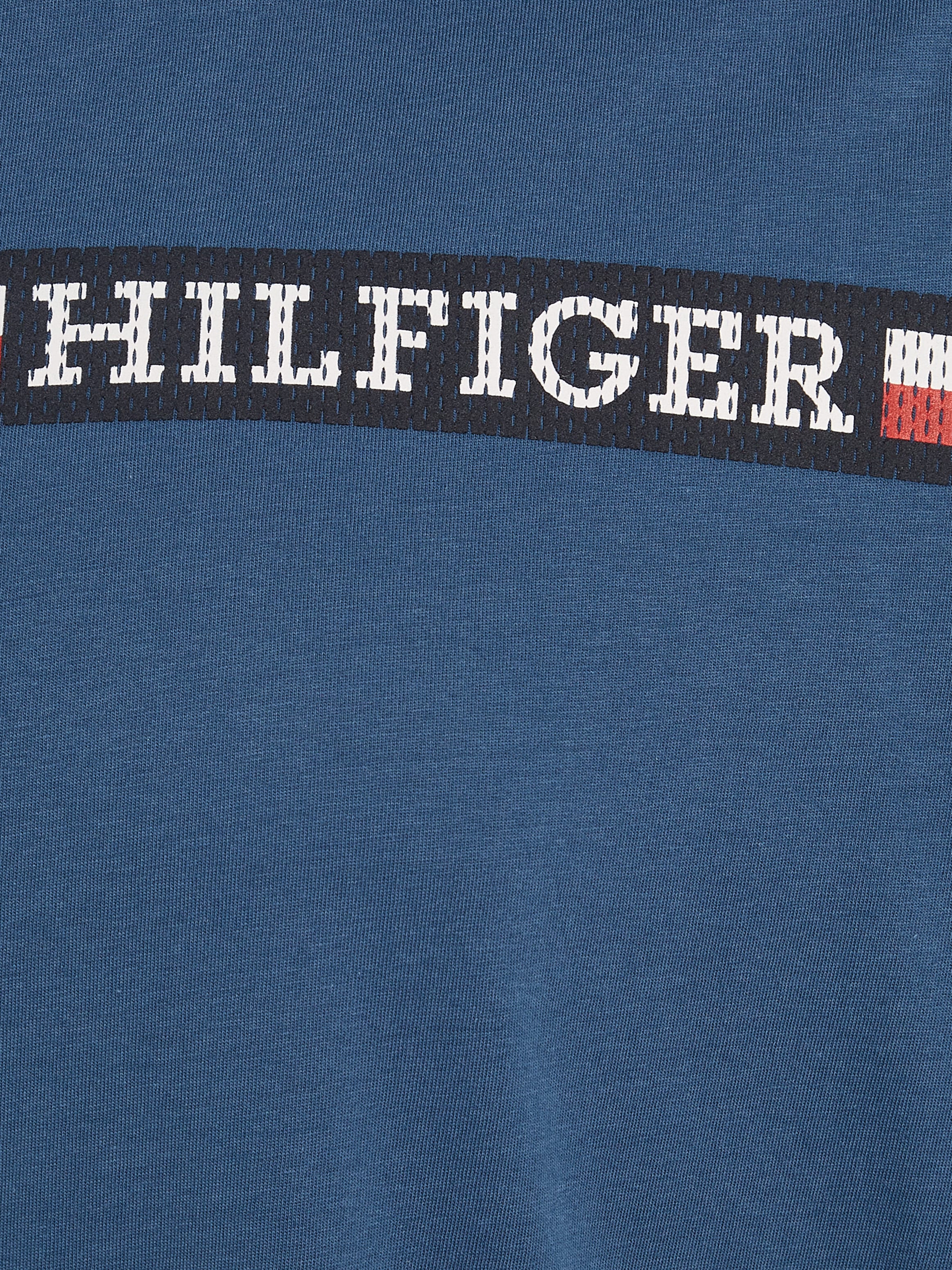 Tommy Hilfiger Big & Tall T-Shirt »BT-CHEST STRIPE TEE-B«, Grosse Grössen mit Logostickerei