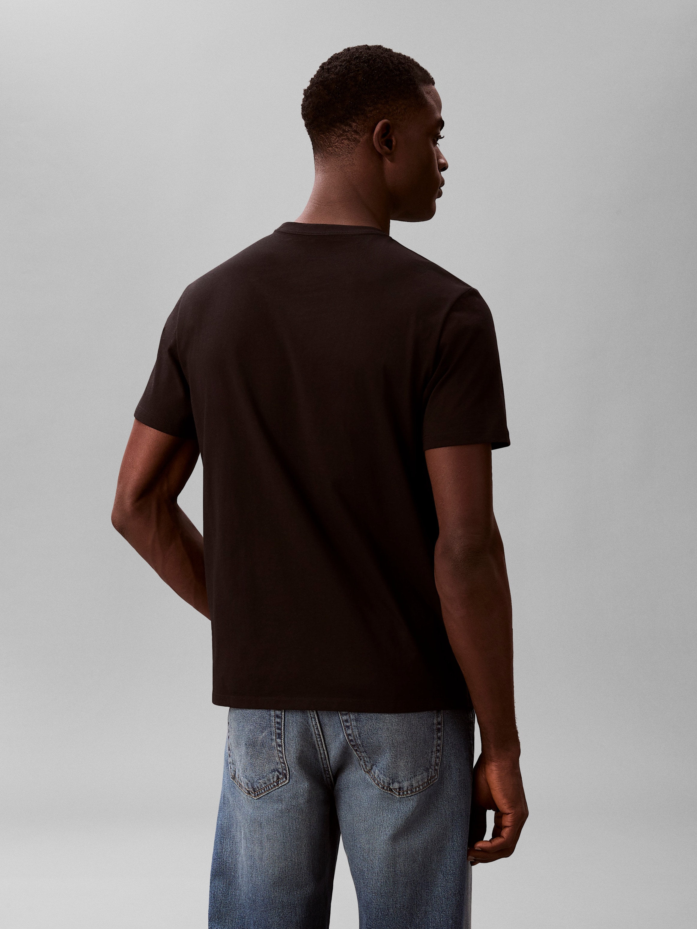 Calvin Klein Jeans T-Shirt Rundhalsausschnitt, Regular Fit, Logoschriftzug