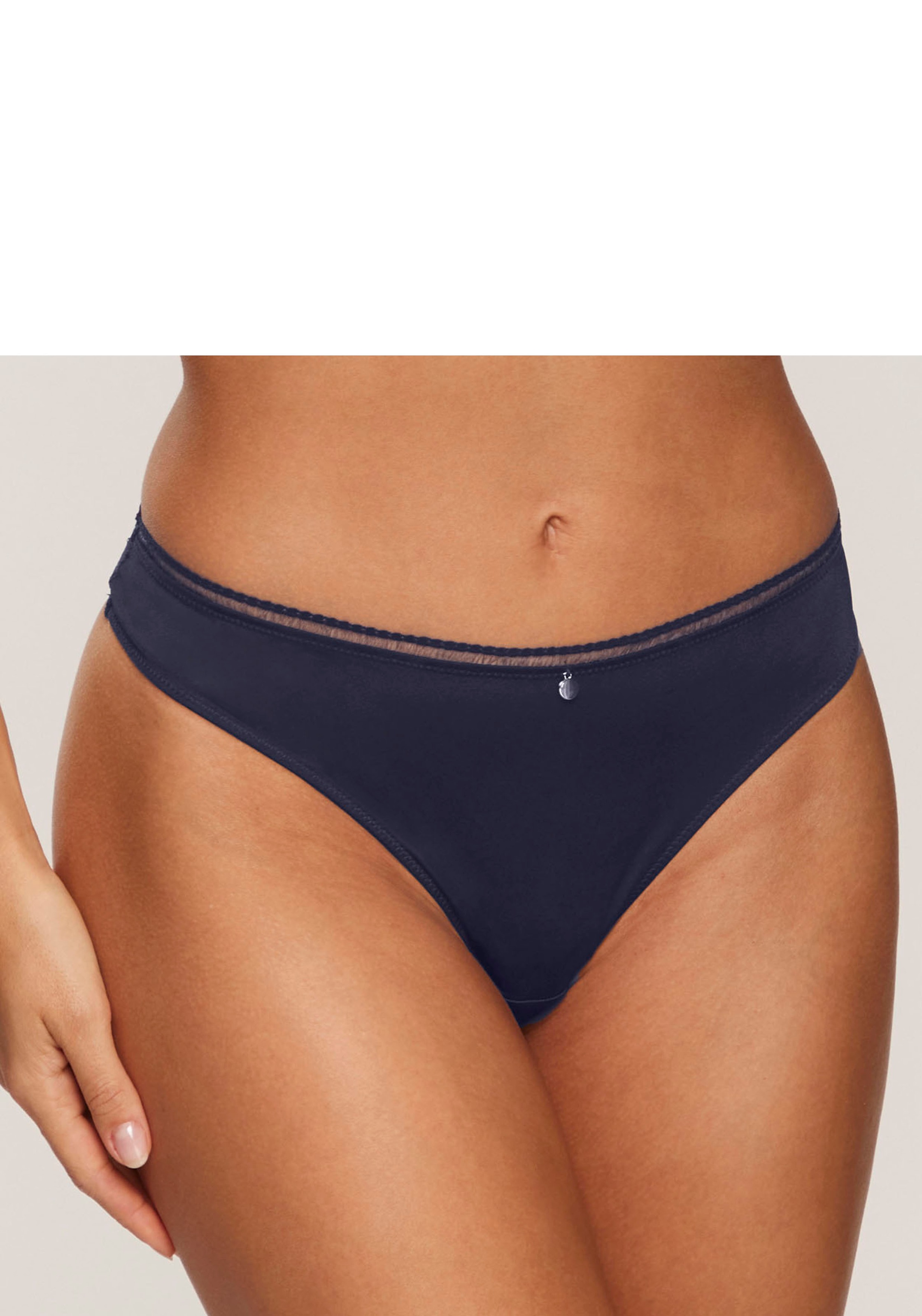 Image of s.Oliver String "Pauline" mit feiner Spitze und weichem Microtouch-Material