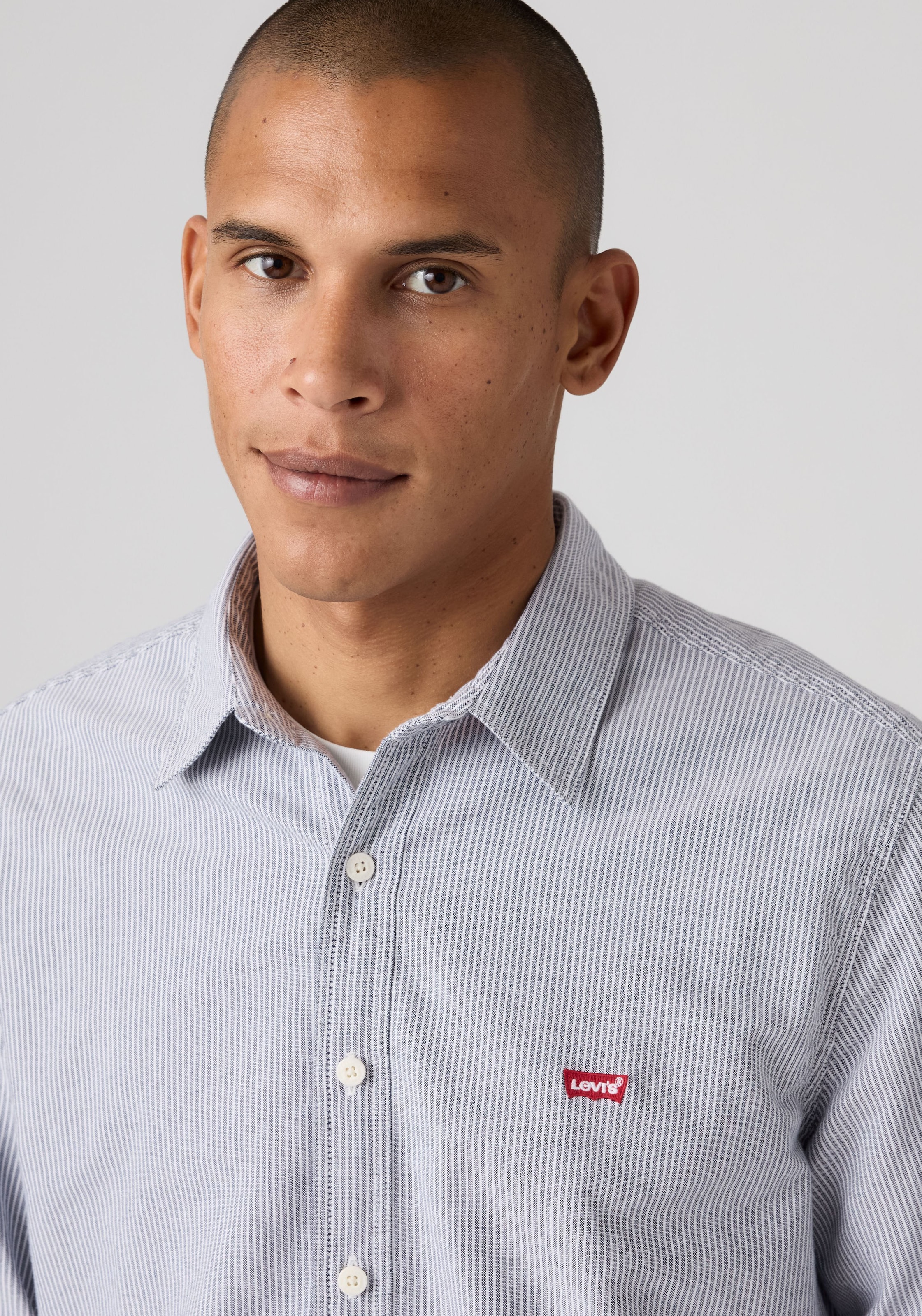 Levi's® Chemise à manches longues »CLS BATTERY HM SHIRT - STANDARD« avec ourlet arrondi