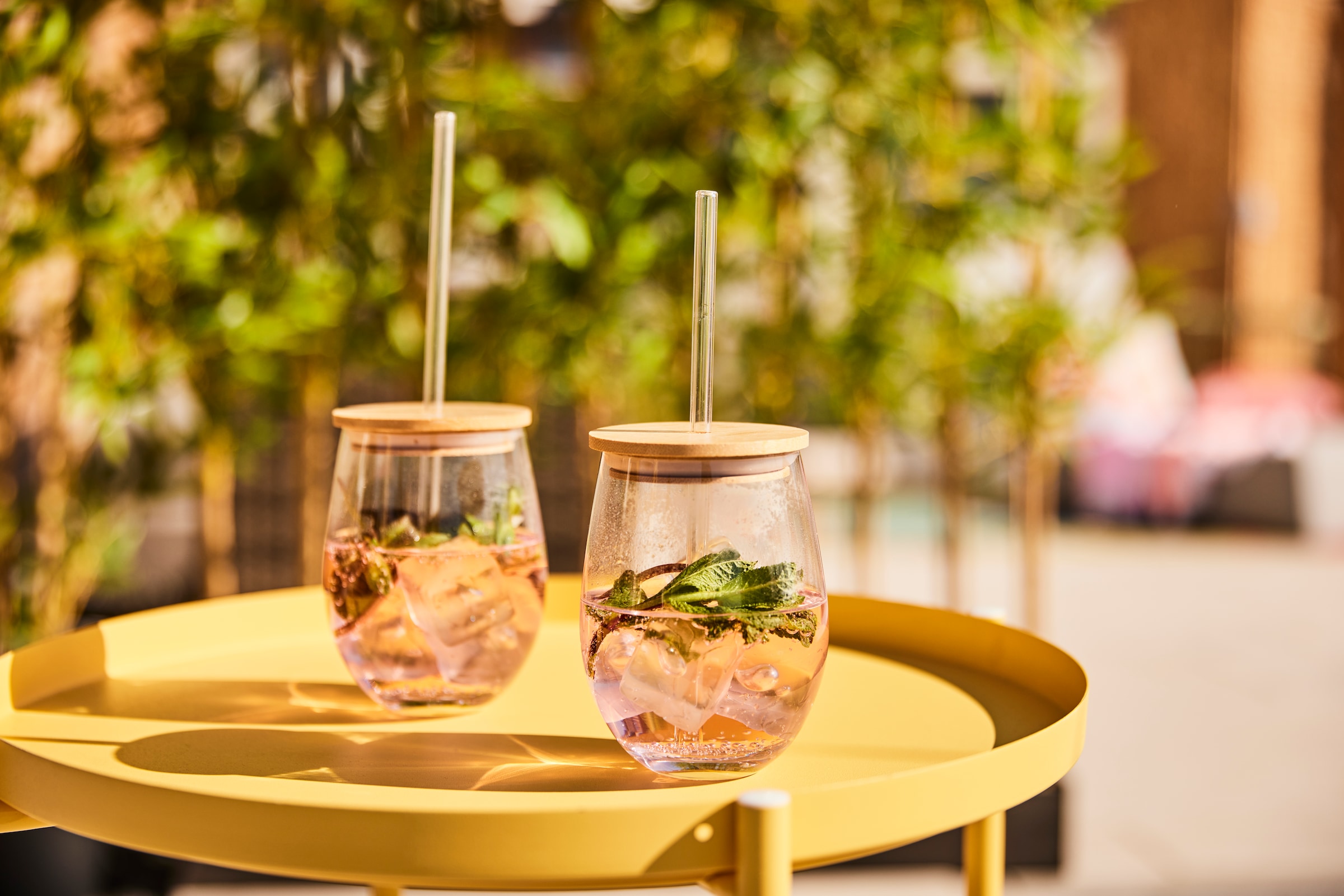 Zeller Present Gläser-Set 4-teilig, inkl. Trinkhalm, 500 ml