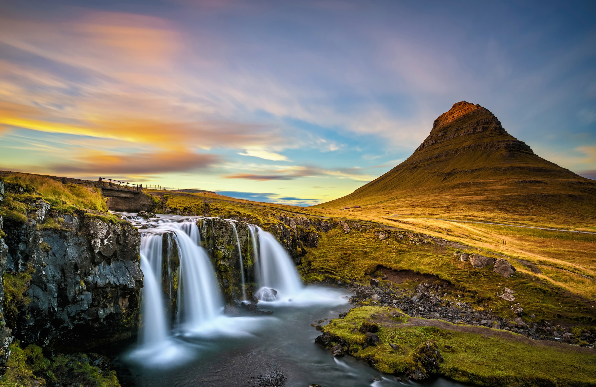 Image of Papermoon Fototapete "WASSERFALL-NATUR LANDSCHAFT BERGE GEBIRGE SEE ALPEN XXL"