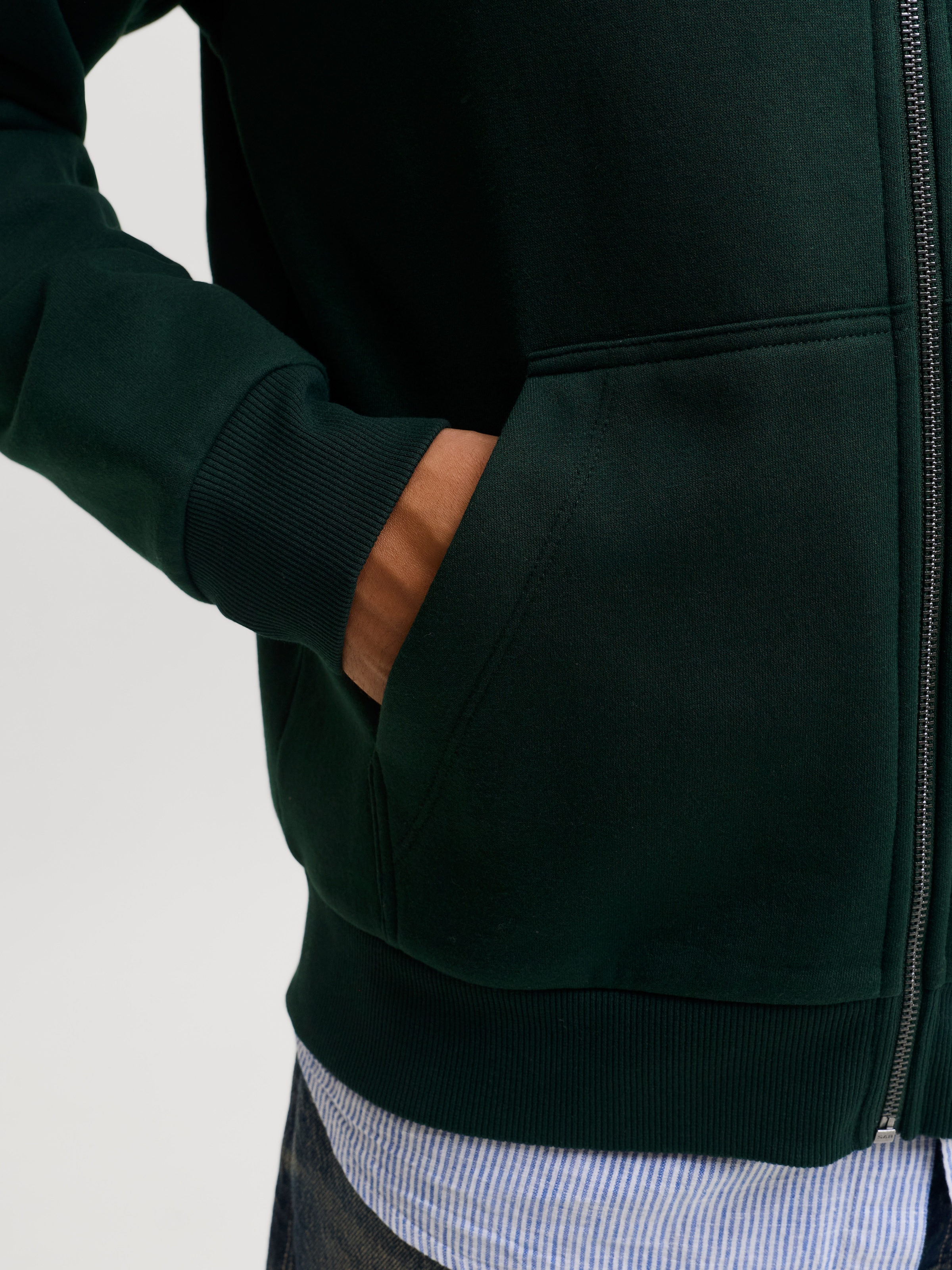 Jack & Jones Veste sweat »JJEBRADLEY SWEAT ZIP HN NOOS« mélange de matériaux, coupe régulière